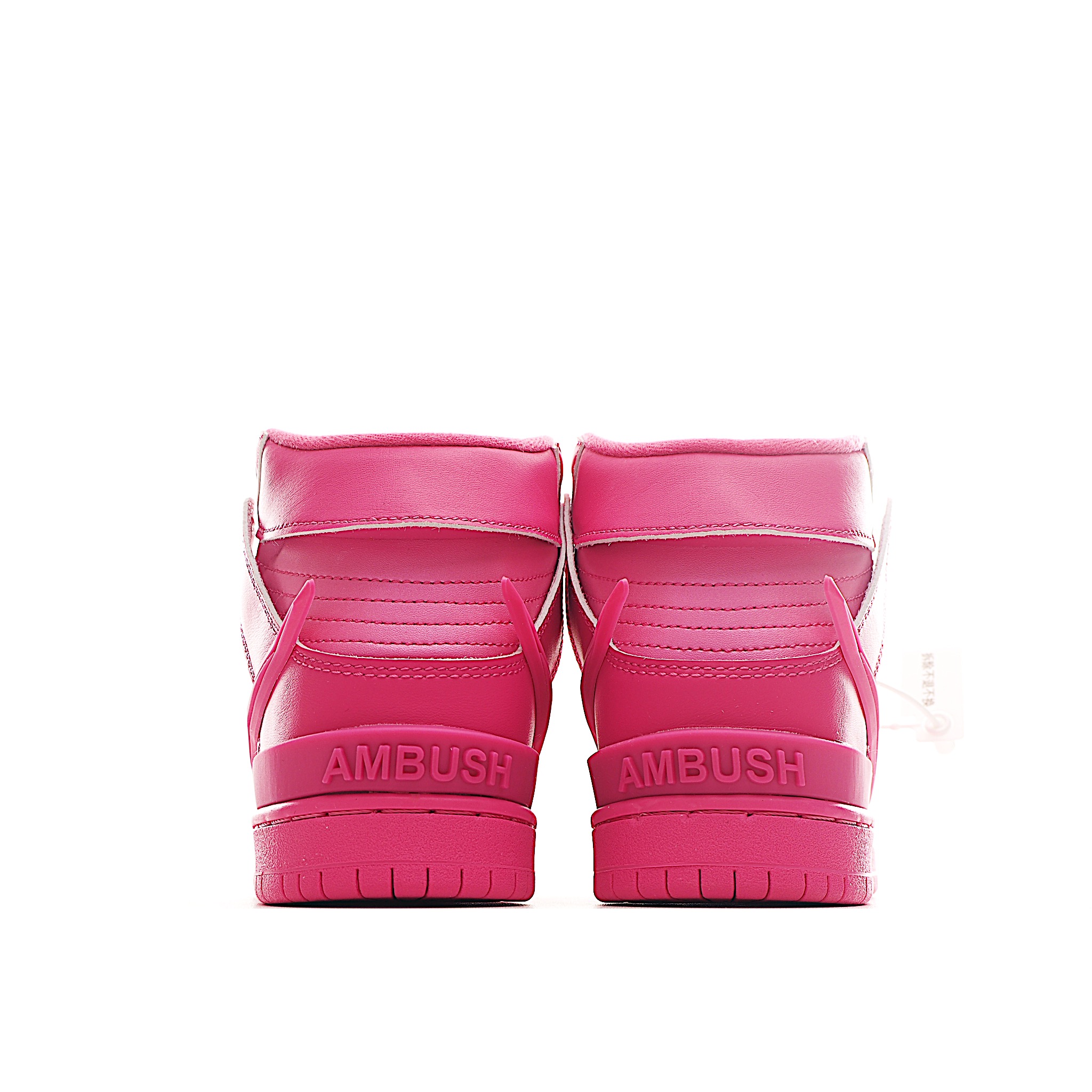 图片[5]-NK Dunk 高帮大勾儿童板鞋24-37 以经过重塑后的元年款版型呈现，并融入机车、汽车和卡车的文化元素，联名的鞋垫和鞋舌标签也为经典款型增添一抹匠心独具的魅力。-选品中心