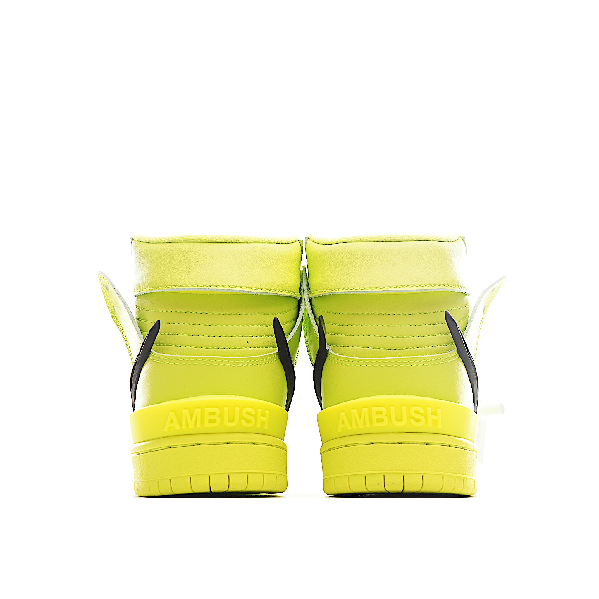 图片[5]-NK Dunk 高帮大勾儿童板鞋24-37 以经过重塑后的元年款版型呈现，并融入机车、汽车和卡车的文化元素，联名的鞋垫和鞋舌标签也为经典款型增添一抹匠心独具的魅力。-选品中心