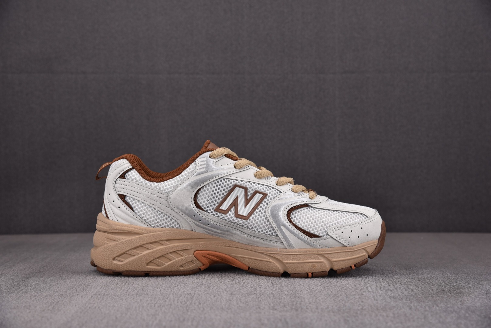 NB530尺码:36-44.5总裁R