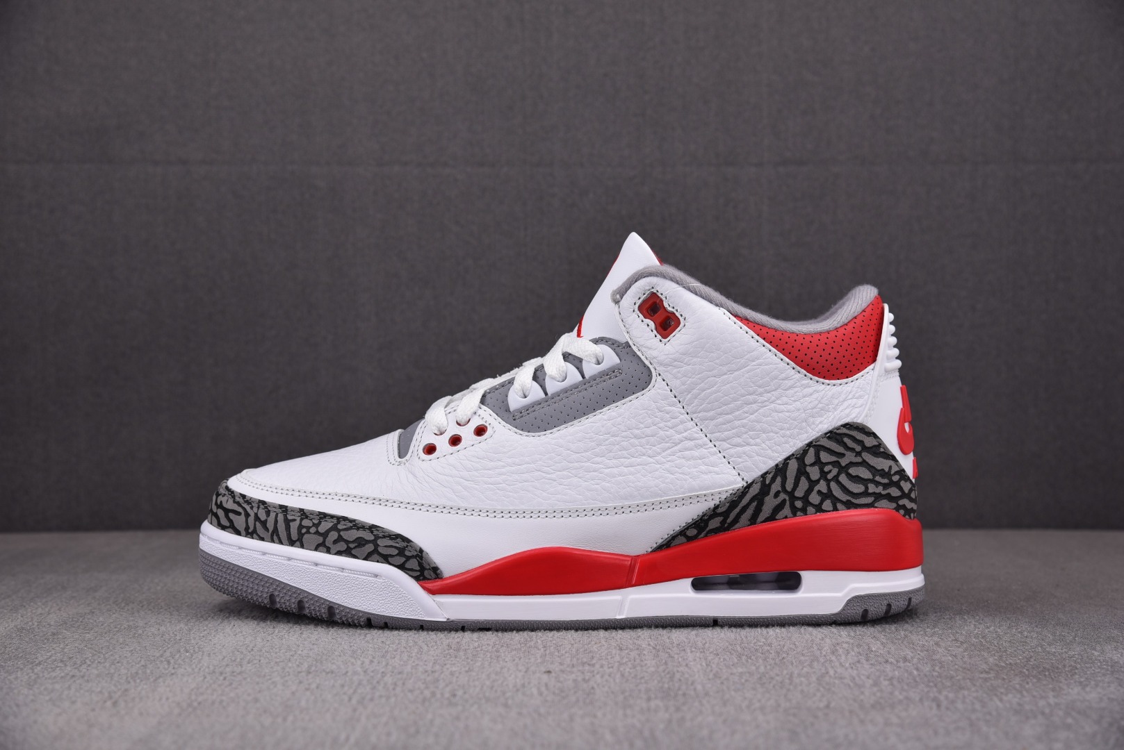 AJ3火焰红鞋码36-48.5总裁R