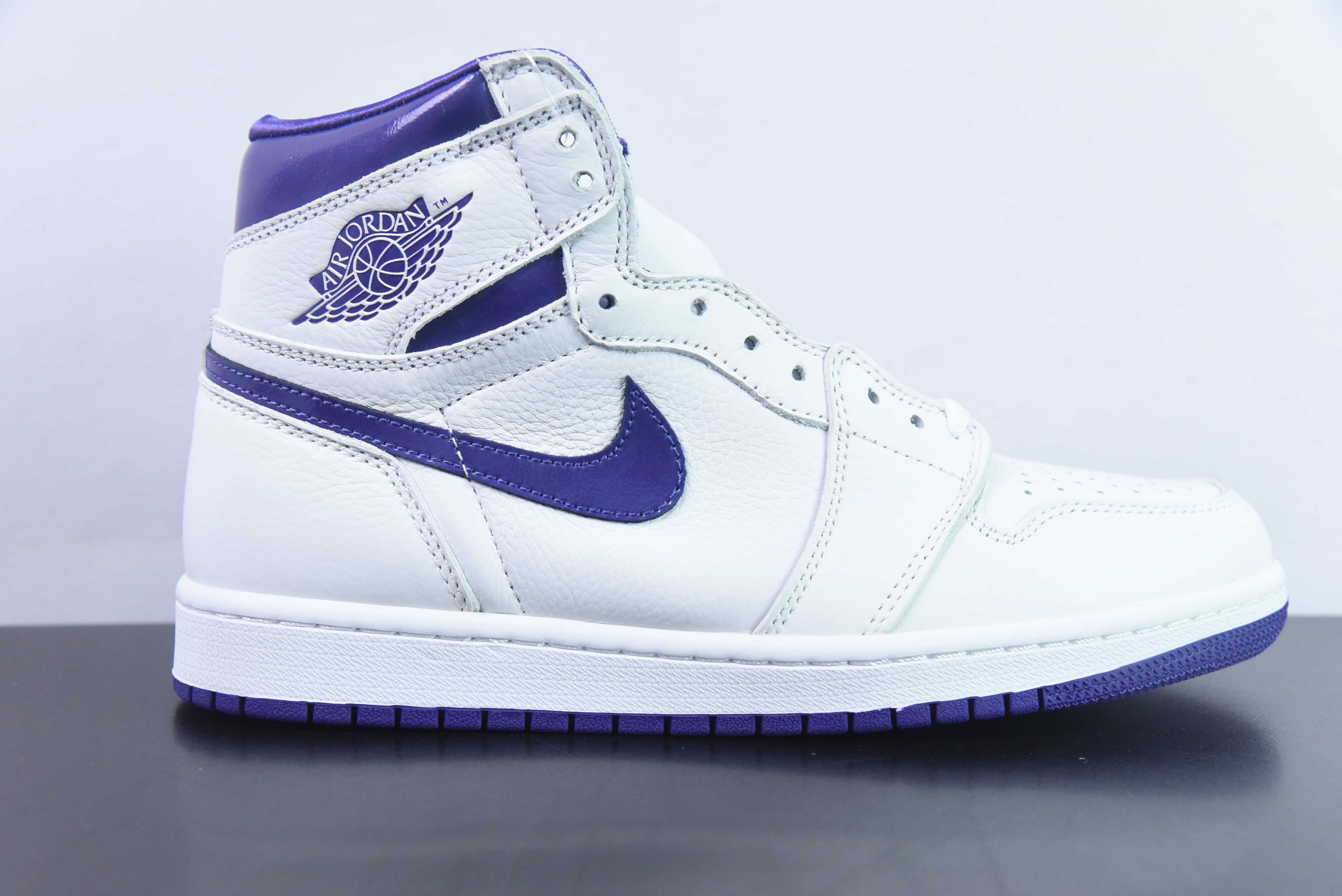 High top WNQ42998432 Air Jordan 1 Retro High "Court Purple" high top white purple AJ1 item number: CD0461-151 sizes: 36…