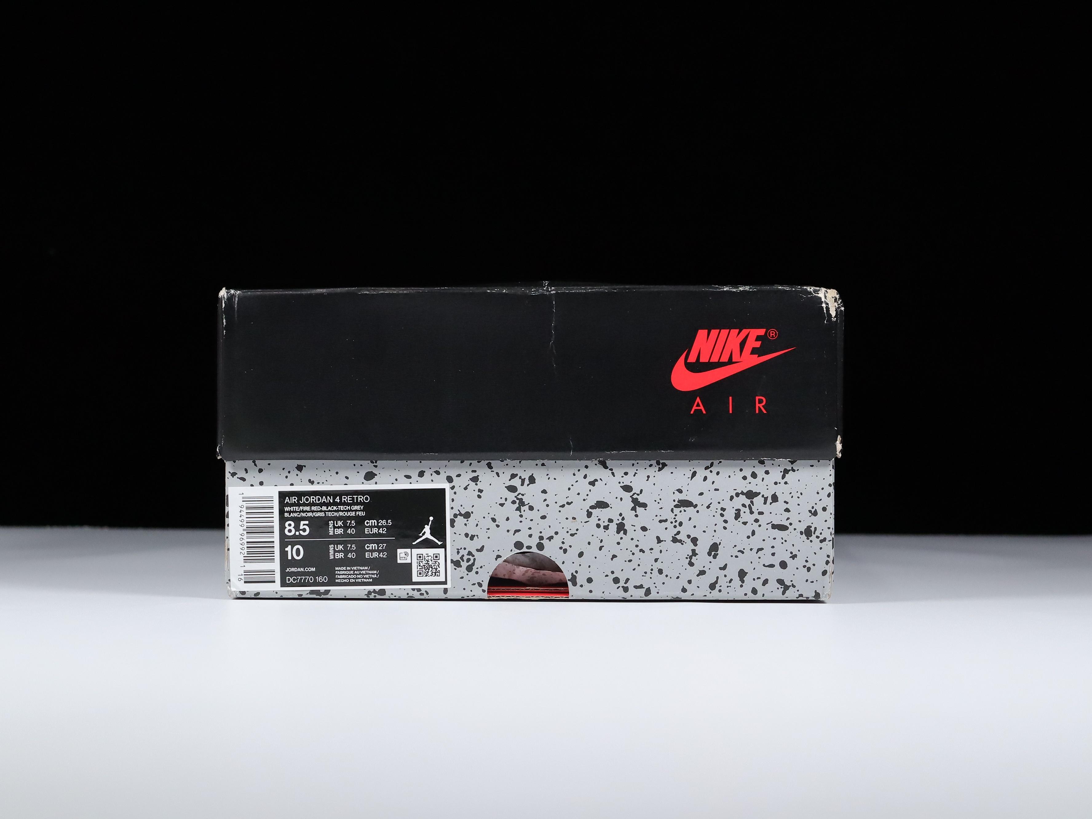 AJ4火焰红 尺码：41-46纯原-Air Jordan 4 AJ4 黑白红 情侣款火焰红 2020复刻