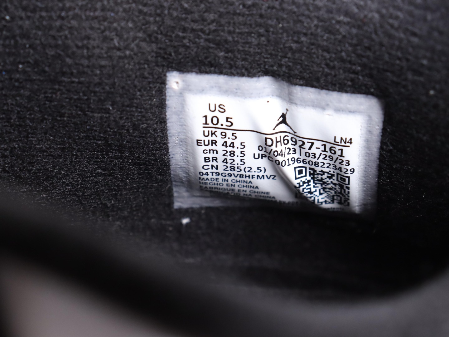 AJ4白黑红 尺码:41-46纯原-Air Jordan 4“Neutral Grey”白黑红 DH69