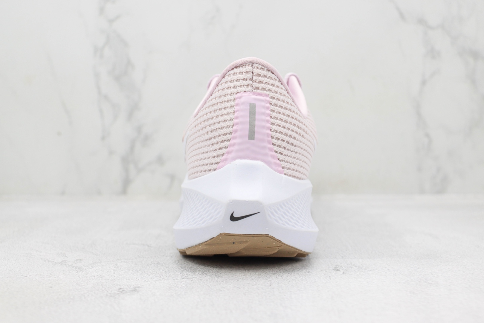 Nike Air Zoom Pegasus 40 Women's Running Shoes - Pink and White - Size 36-40 5 o 1hb6shpn84emj6m1i2a1o432lvs