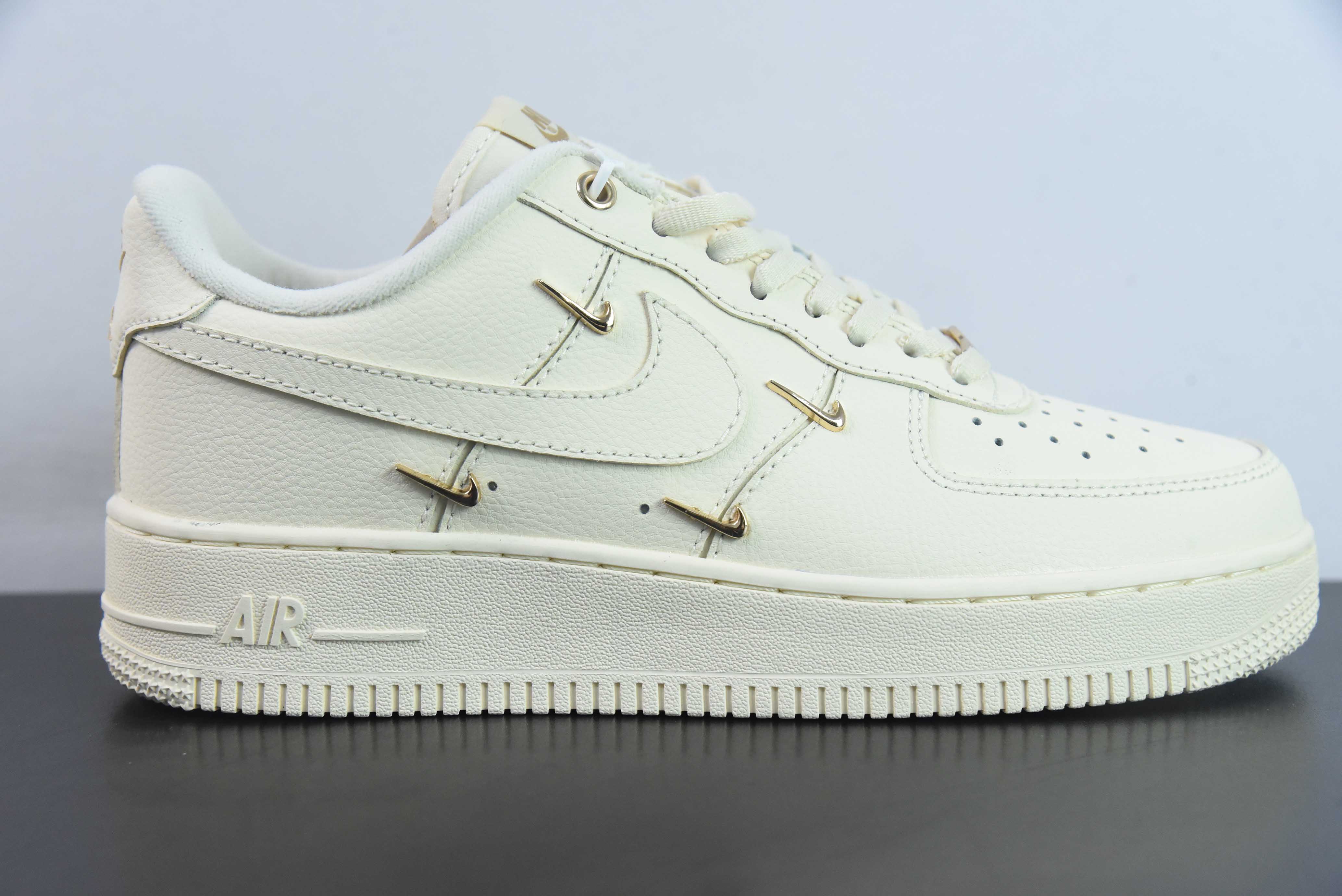 GAT75070139 Nike Air Force 1 Low cuatro ganchos dorados zapatillas casuales de skate de baloncesto de caña baja número …