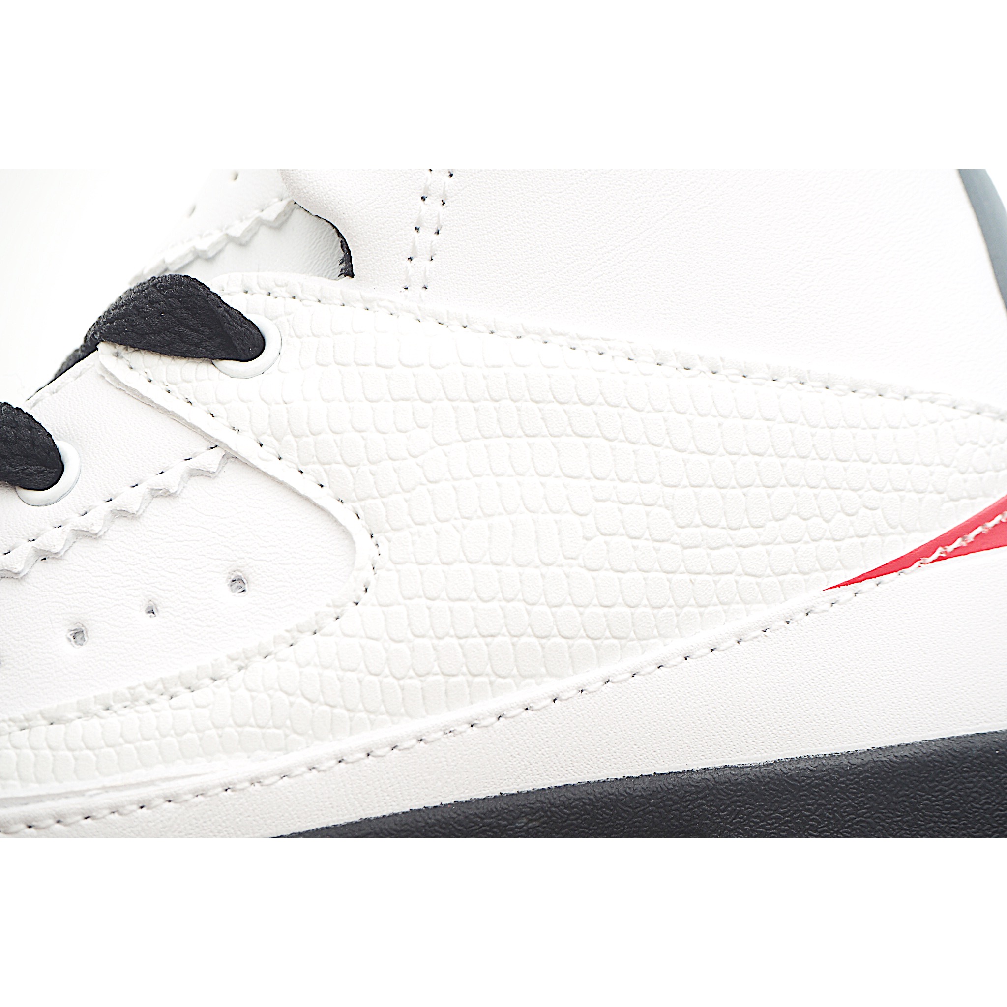 图片[9]-AJ 2代中帮系带复古童鞋 你的孩子会摇滚经典的吧! AJ2 于1986 年首次亮相，是其著名前身的酷炫弟弟一-标志性AJ1的更时尚、更简约的版本。鞋面采用舒适材质，提升上脚体验。鞋身延续了经典款式设计，并加强了鞋面的包裹和支撑性能。鞋底精心打造的防滑底纹，抓地稳固。 尺码：24-37.5-选品中心