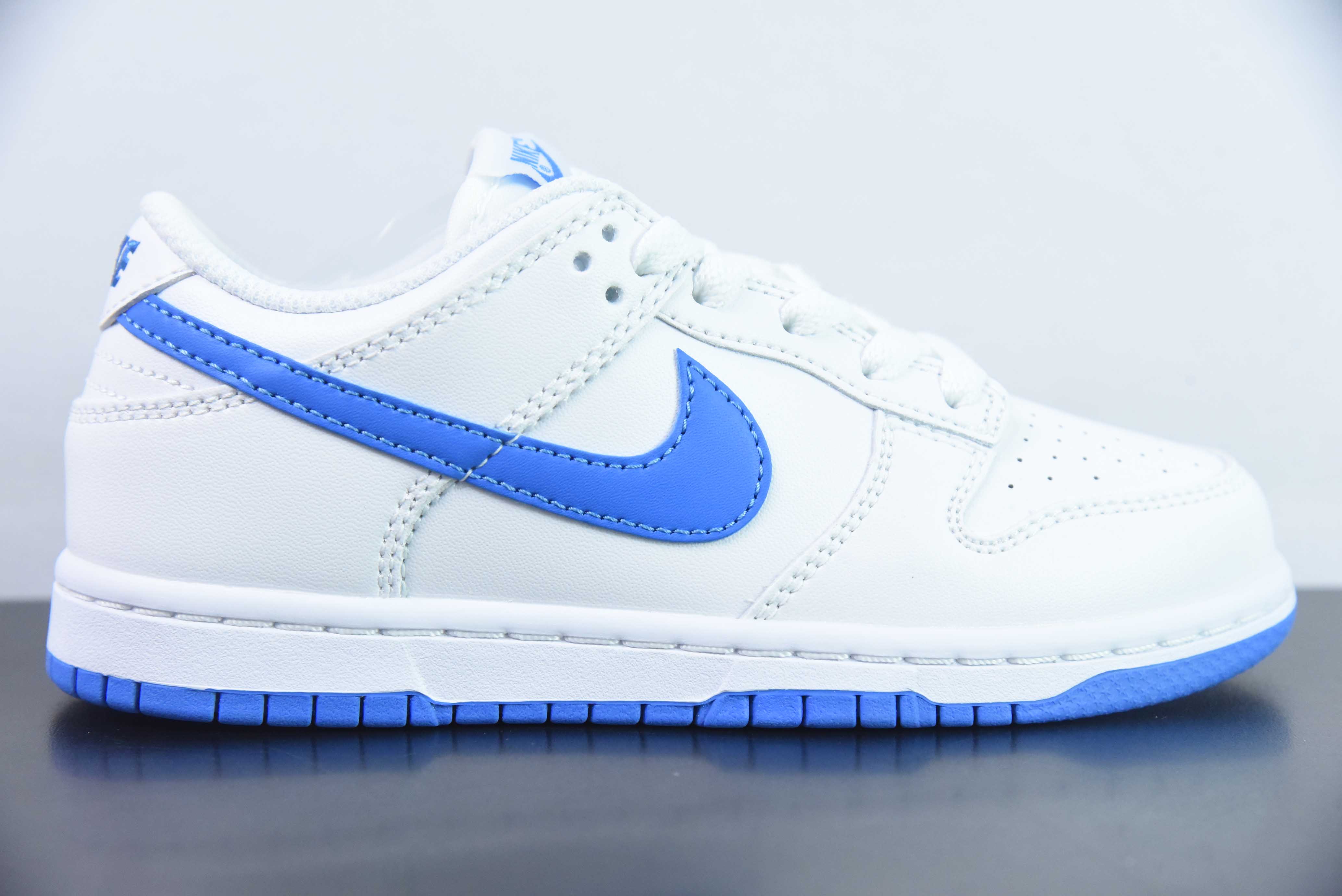 HAK23261137 NK Dunk Low zapatillas deportivas casuales de caña baja para niños SB blanco y azul número de producto: DH9…