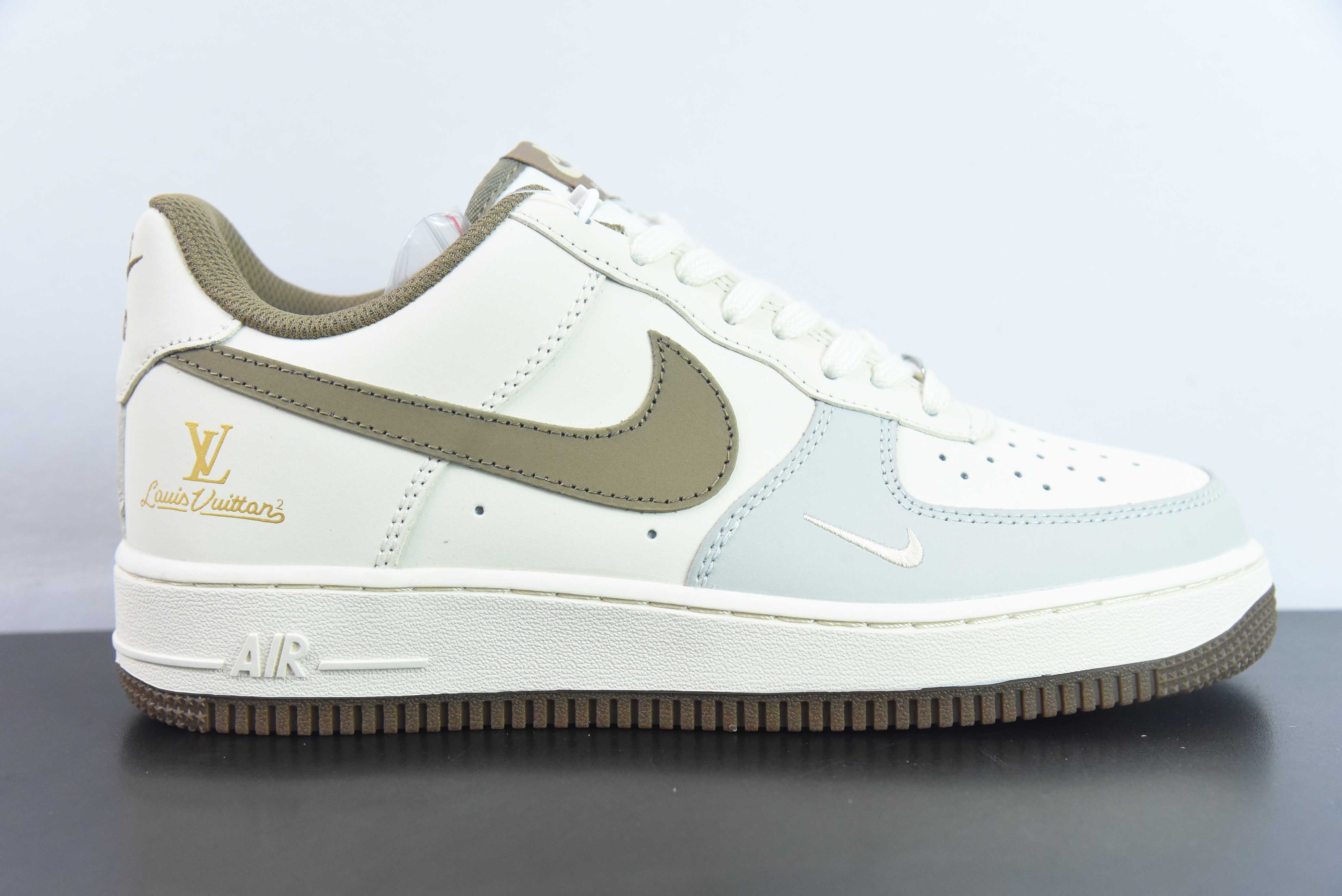 VAS19754130 Nike Air Force 1 Low 07 x Louis Vuitton 米黄灰货号：BS9055 832 尺码：36-45