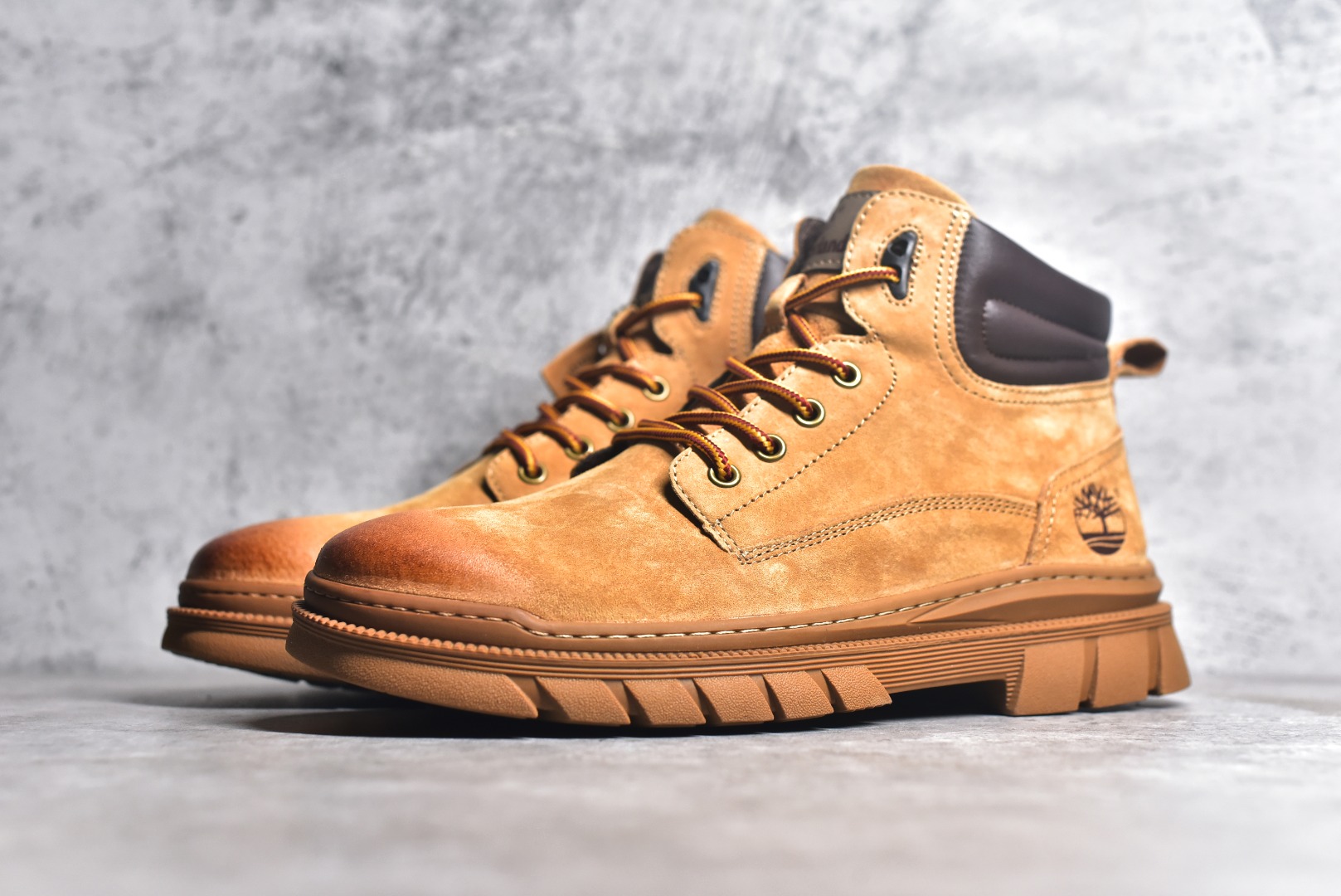 新货#Timberland添柏岚/天伯伦户外中帮休闲大黄靴-莆田鞋,莆田鞋货源,高仿鞋,高仿鞋货源,安福档口,莆田高仿鞋,莆田鞋批发,高仿鞋批发,莆田高仿运动鞋,高仿运动鞋,莆田运动鞋 新货#Timberland添柏岚/天伯伦户外中帮休闲大黄靴