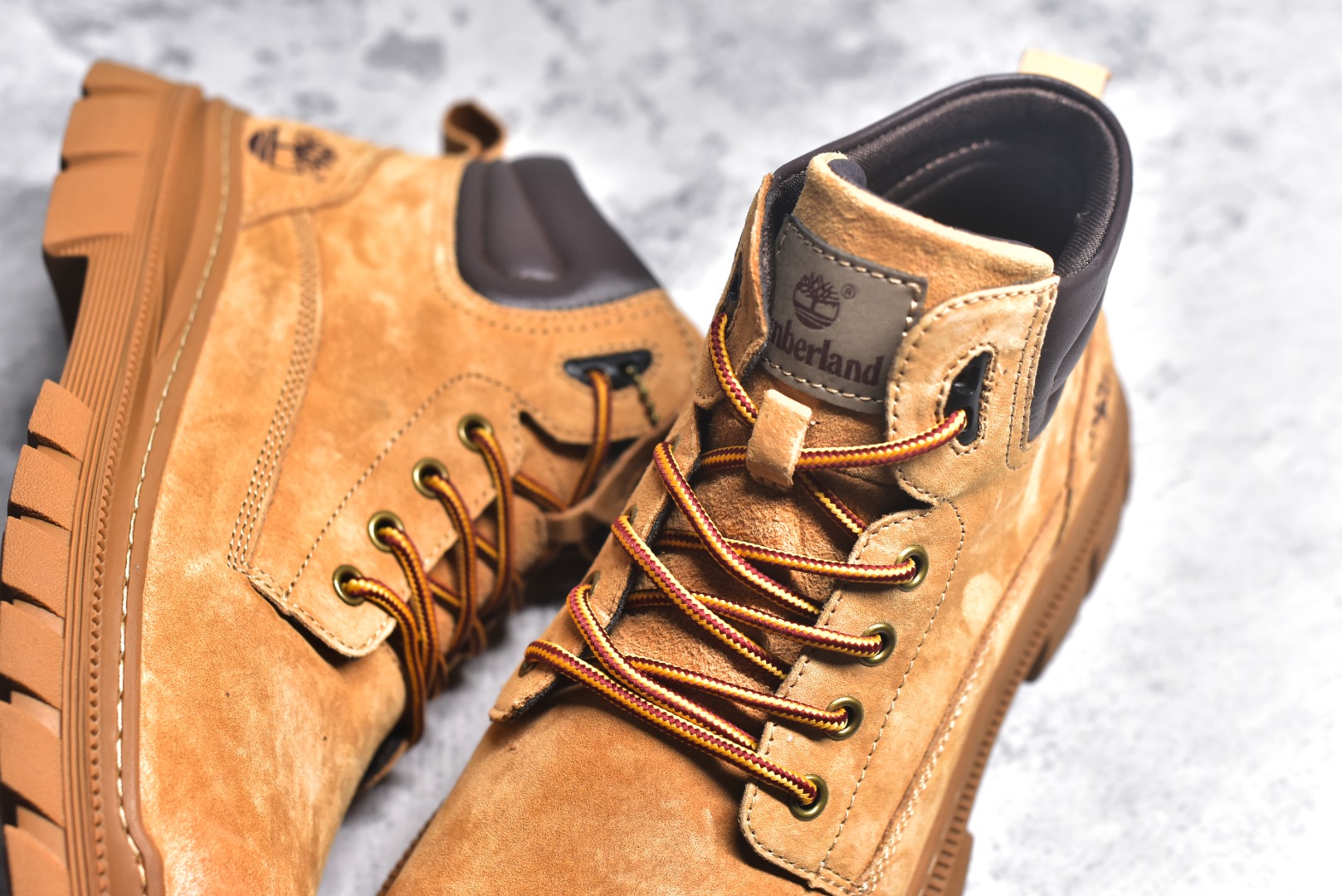 新货#Timberland添柏岚/天伯伦户外中帮休闲大黄靴-莆田鞋,莆田鞋货源,高仿鞋,高仿鞋货源,安福档口,莆田高仿鞋,莆田鞋批发,高仿鞋批发,莆田高仿运动鞋,高仿运动鞋,莆田运动鞋 新货#Timberland添柏岚/天伯伦户外中帮休闲大黄靴