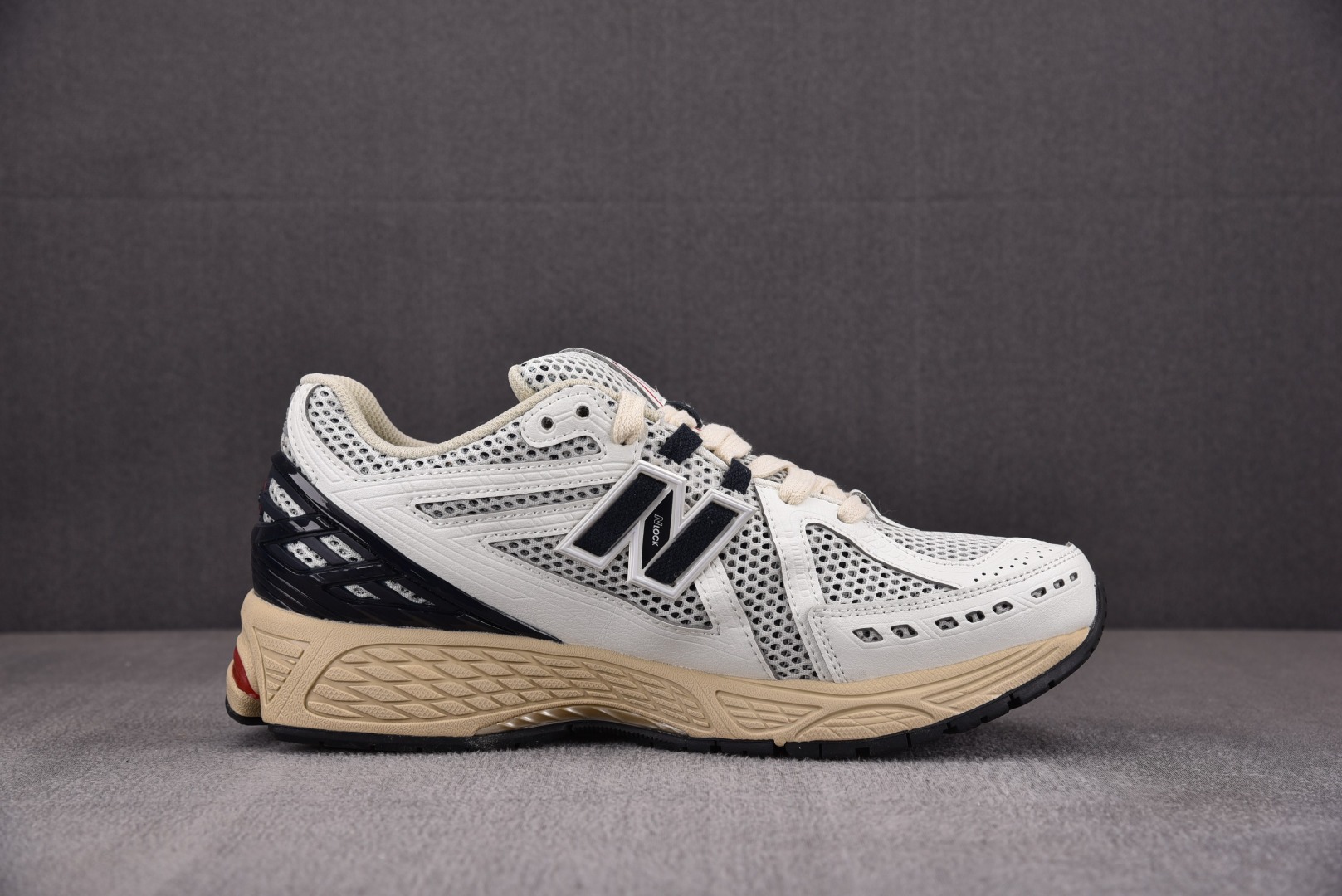 NB1906R尺码:36-47总裁R