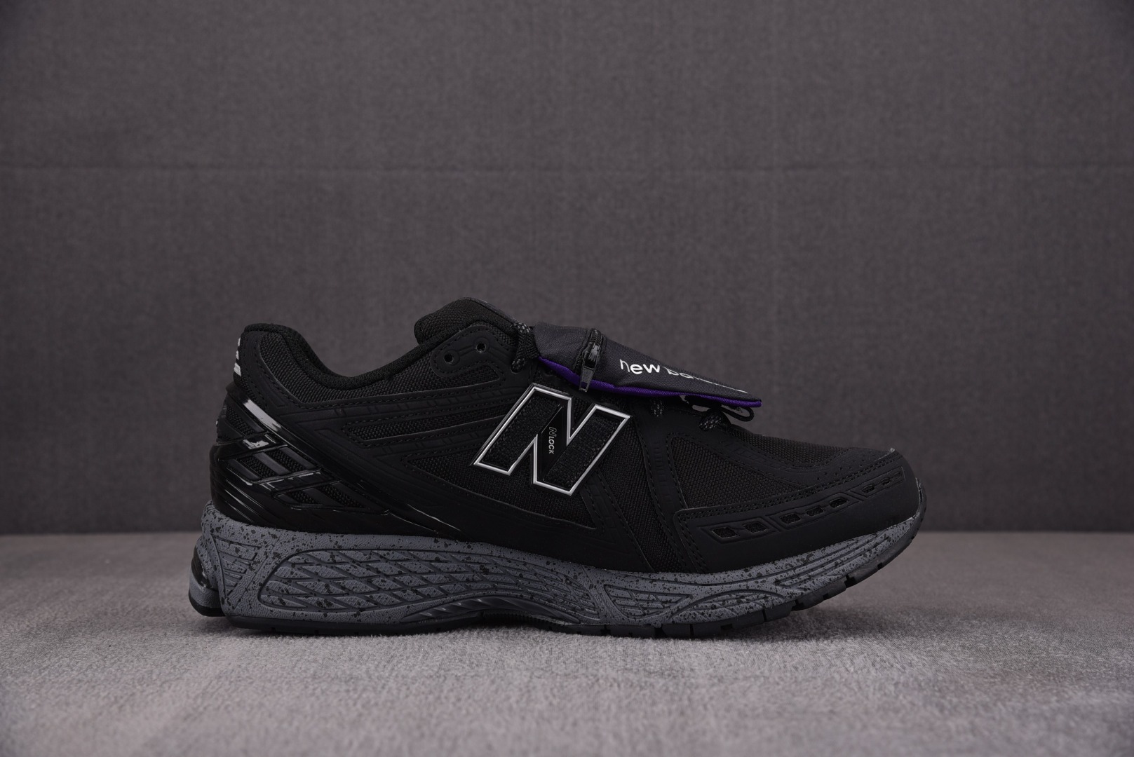 NB1906R尺码:36-47总裁R