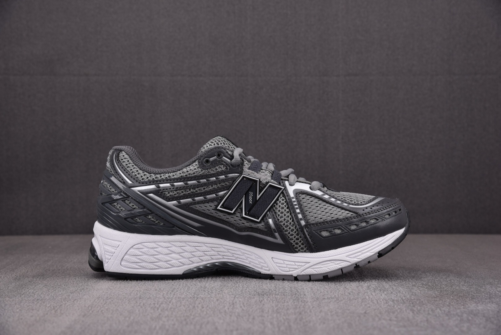 NB1906R尺码:36-47总裁R