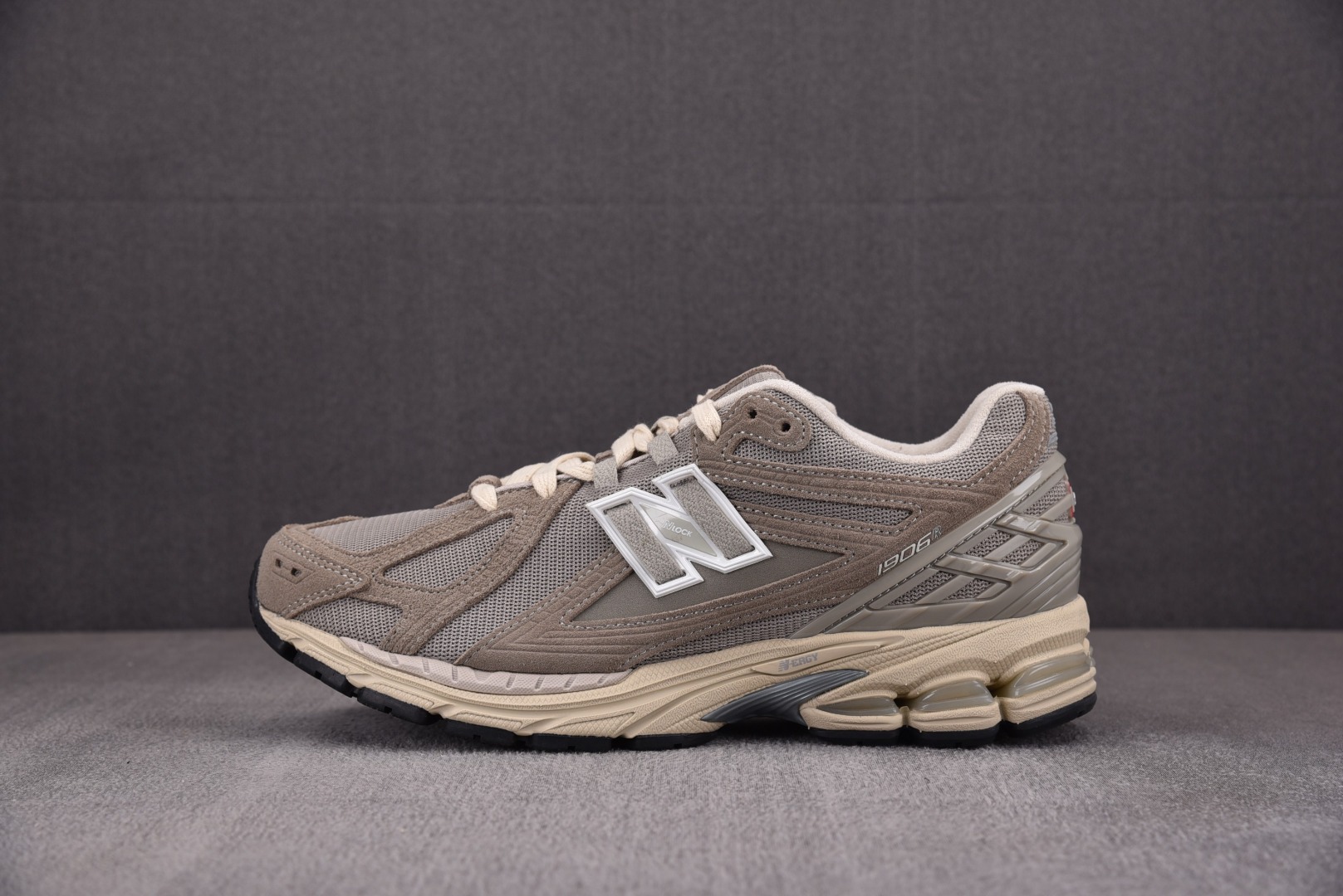 NB1906R尺码:36-47总裁R