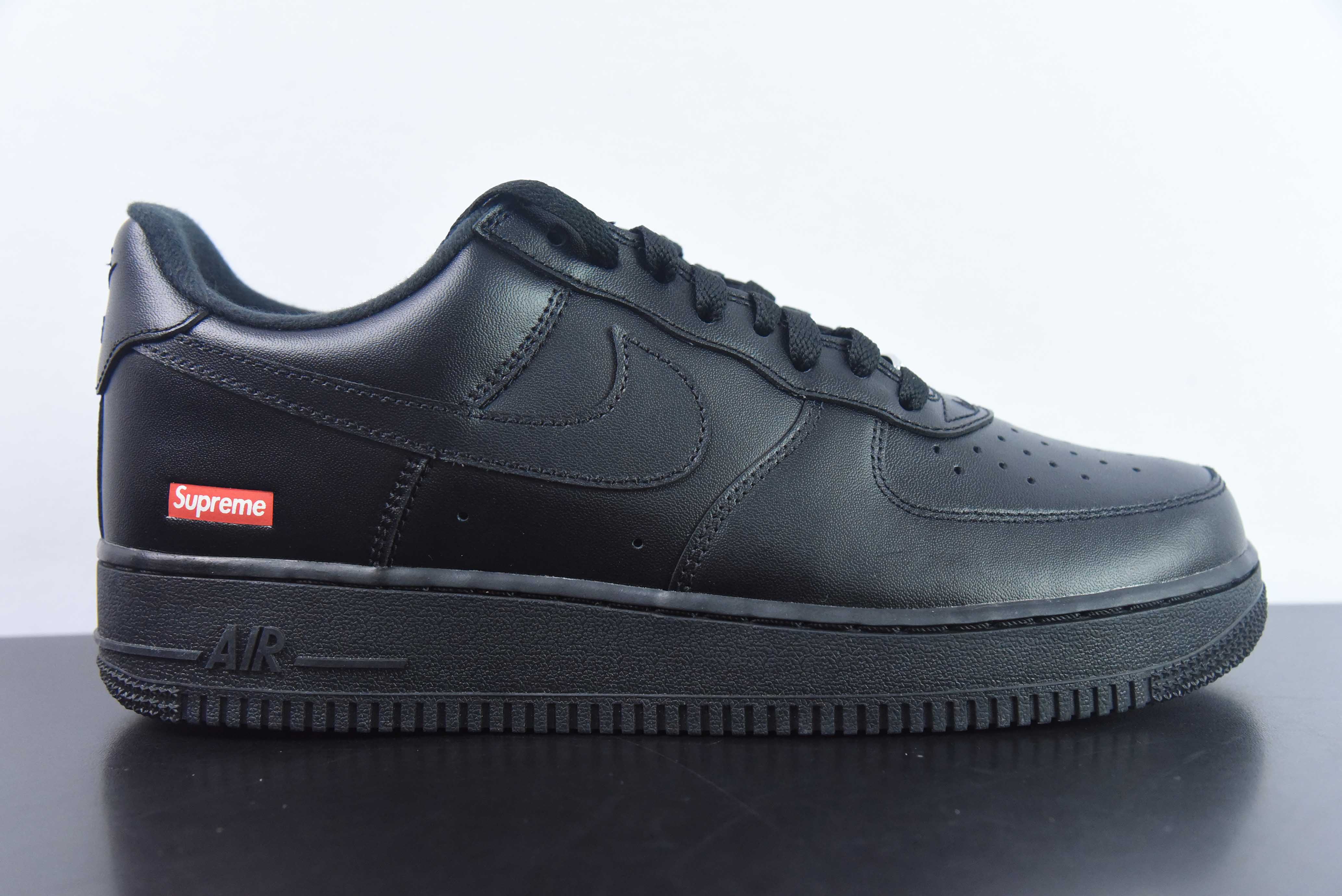 YNV55574030 Supreme x Nike Air Force 1 Low box logo negro número de artículo: CU9225 001 tallas: 35.5-47