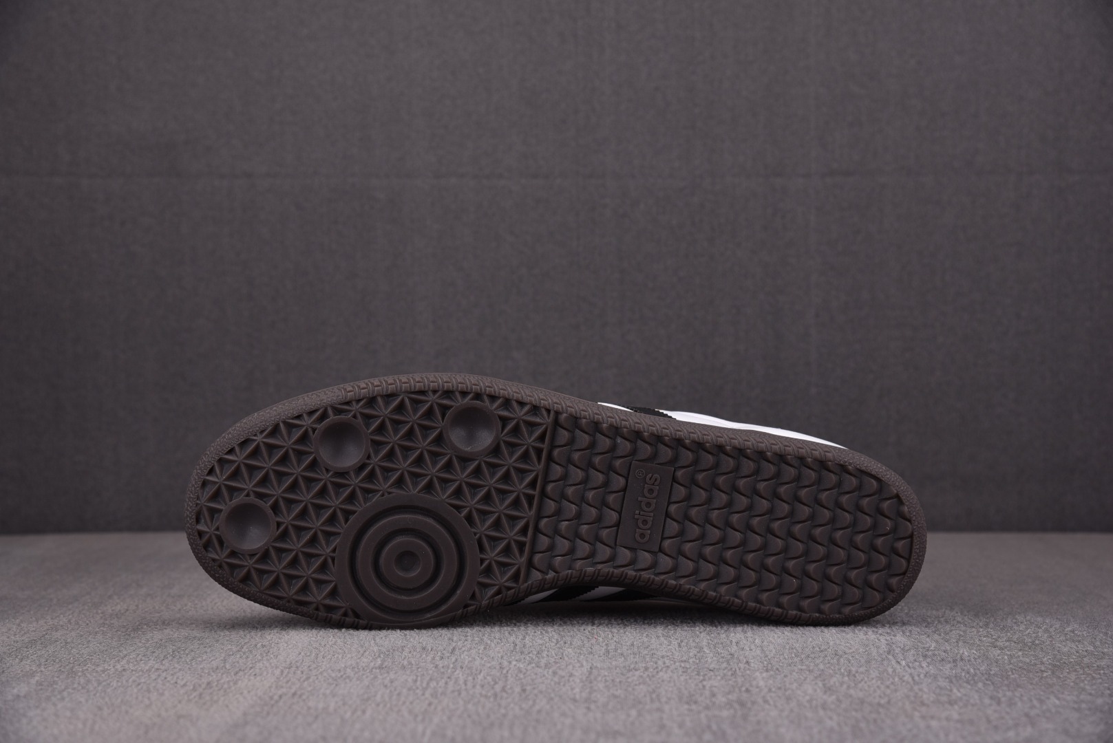 补货
Originals桑巴德训 尺码：36-45

纯原出品-Originals Samba Vega