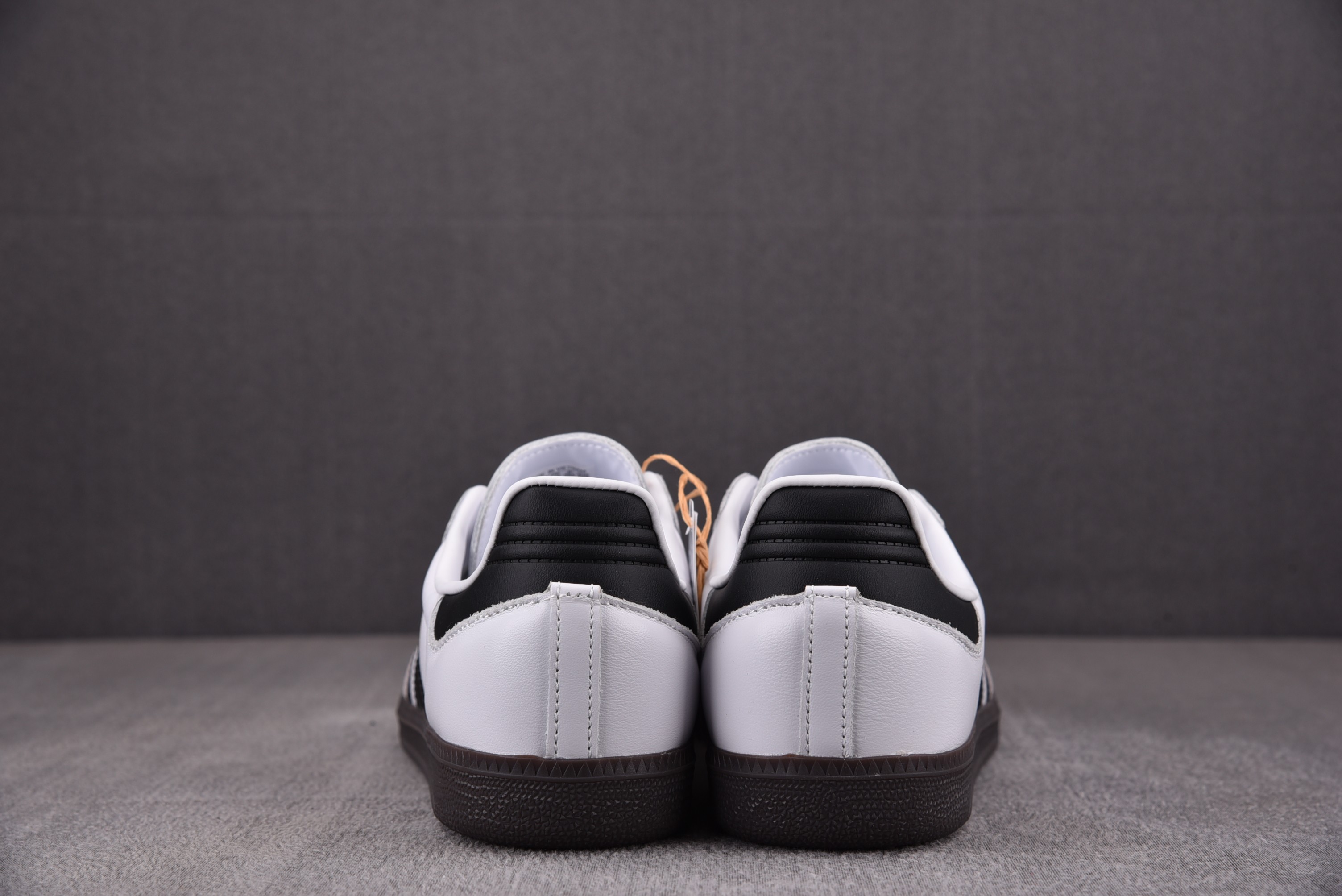 补货
Originals桑巴德训 尺码：36-45

纯原出品-Originals Samba Vega