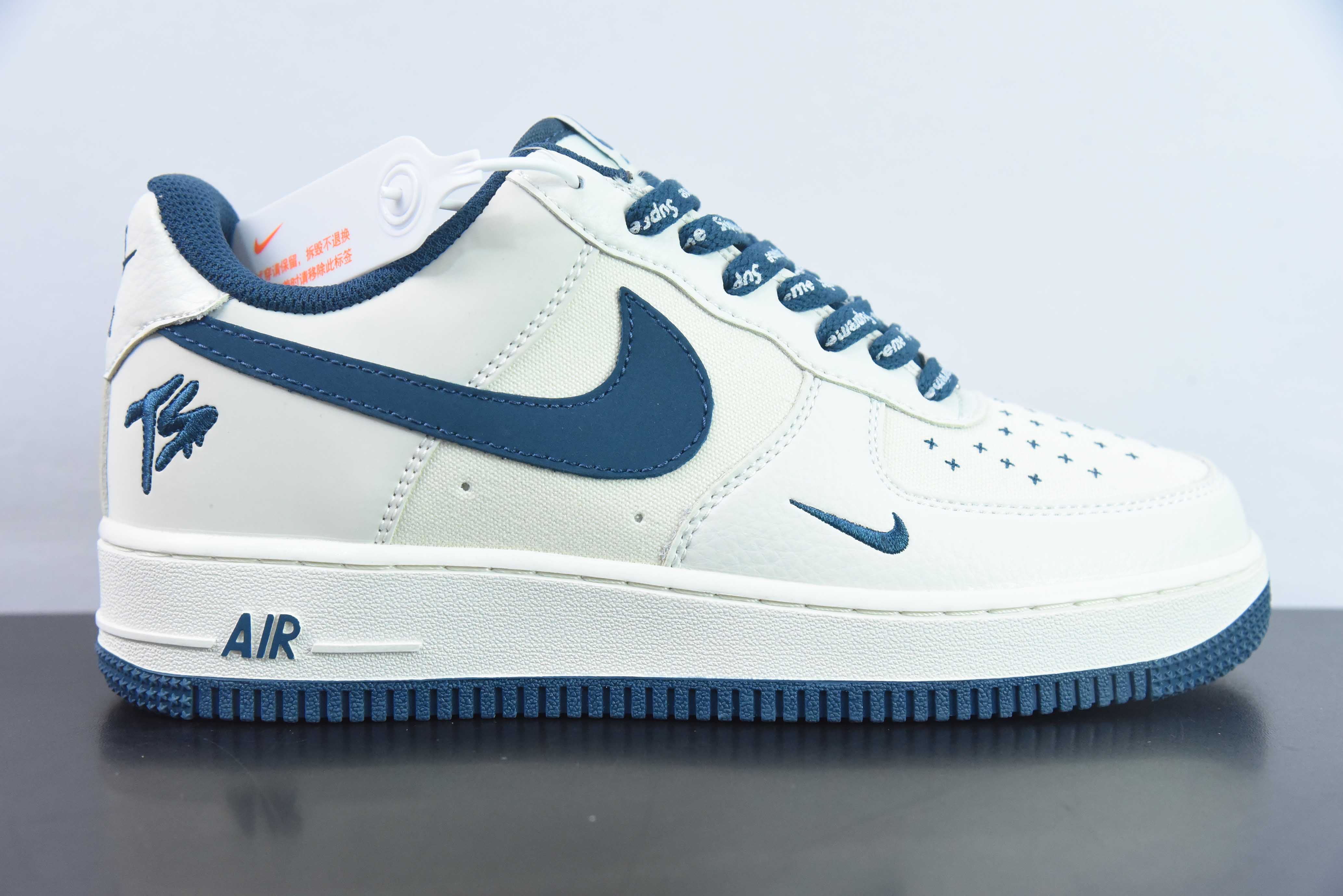 JAP19290731 Nike Air Force 1 Low 07 TS x Supreme Colaboración triple blanco azul marino Número oficial: 756 Tallas: 36-…