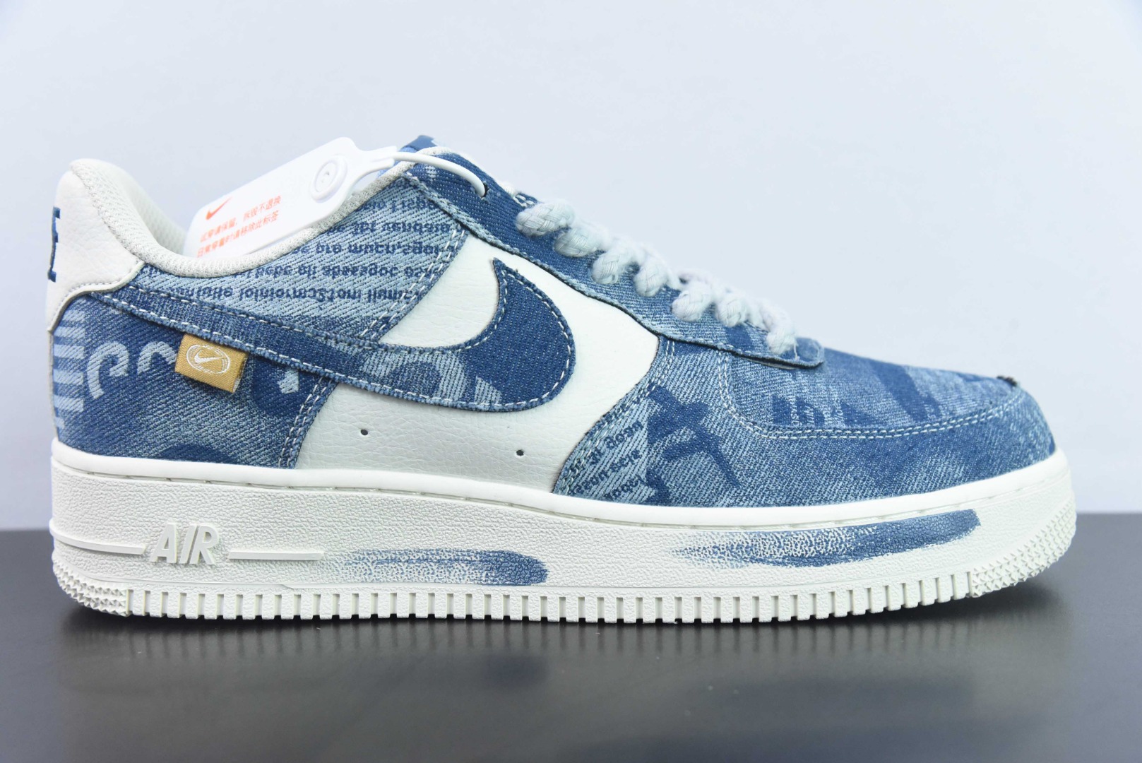 CAD59453839 NK Air Force 1´07 Low”Exclusive Denim“空军一号系列经典低帮百搭休闲运动板鞋“牛仔深蓝米白刷漆”货号：FB0607-088 尺码：36-45