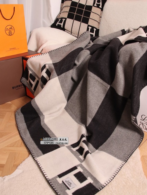 Hermes Ithaque Blanket - Wool and Cashmere Blend, 135 x 175cm 1 Hermes Ithaque Blanket - Wool and Cashmere Blend, 135 x 175cm