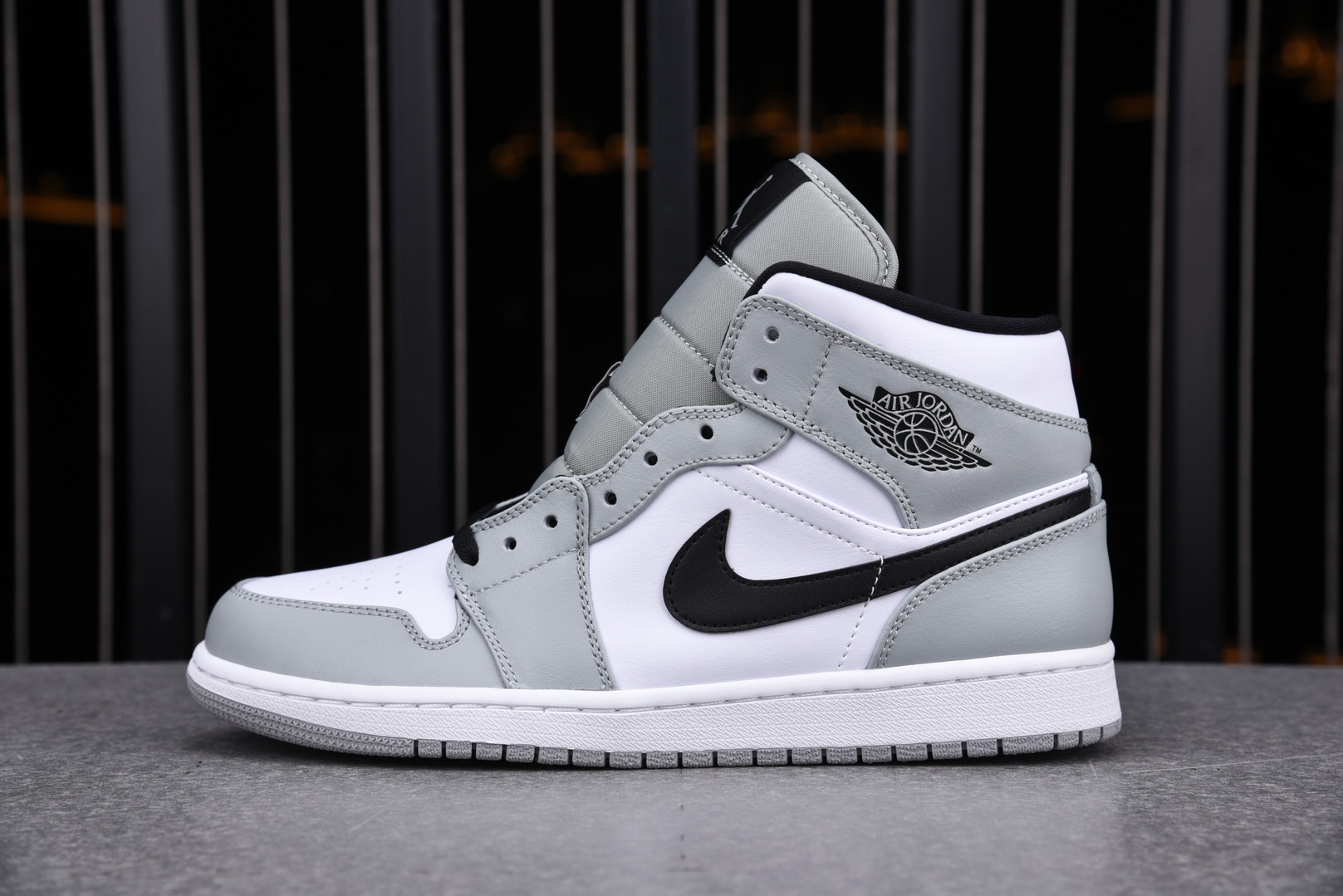 AJLow烟灰Size:35.5-46总裁R版出品-AirJordan1MidSmokeGreyAJ1烟