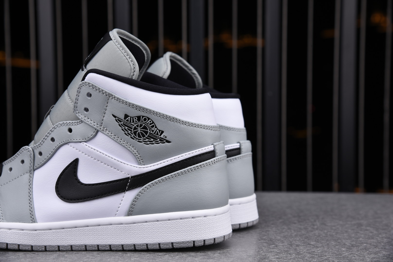 AJLow烟灰Size:35.5-46总裁R版出品-AirJordan1MidSmokeGreyAJ1烟