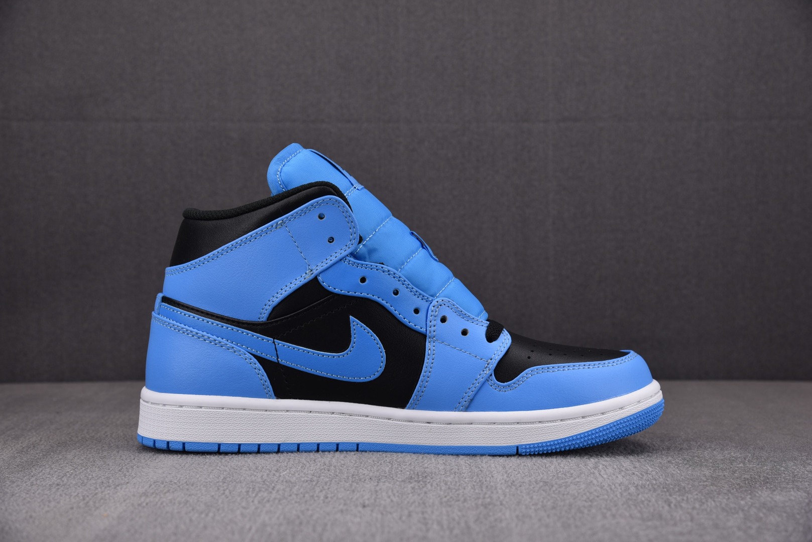 AJMid蓝黑Size:40-46总裁R版出品-AirJordan1Mid“UniversityBlue