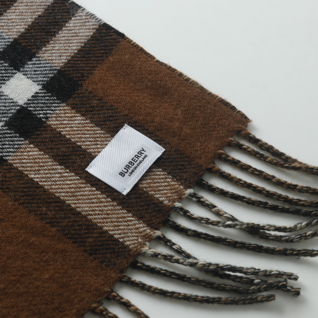 Burberry Haute Couture Silk Twill Scarf Shawl Ref.13AB0D24 8