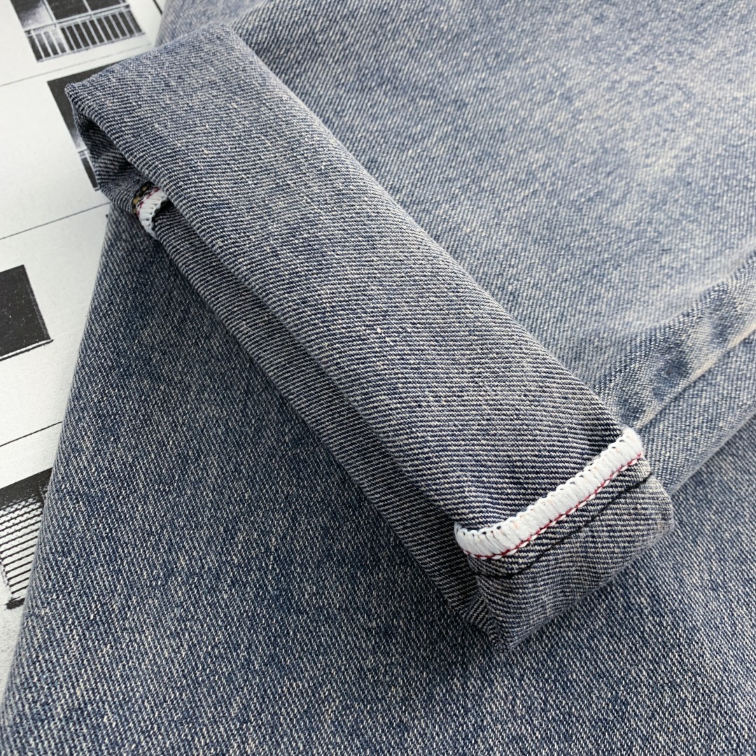 Loewe Jeans: Pure, Clean Design with Impeccable Details and Superior Quality Control - 图片 6