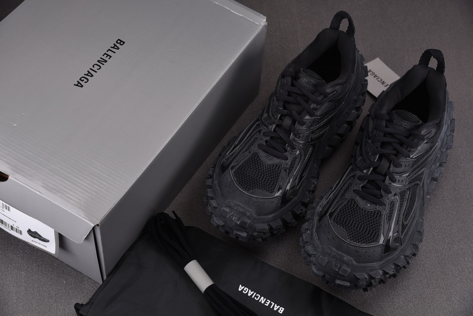 巴黎世家尺码:35-46总裁R版出品-BalenciagaDdfender巴黎世家轮胎鞋黑色YZ009-