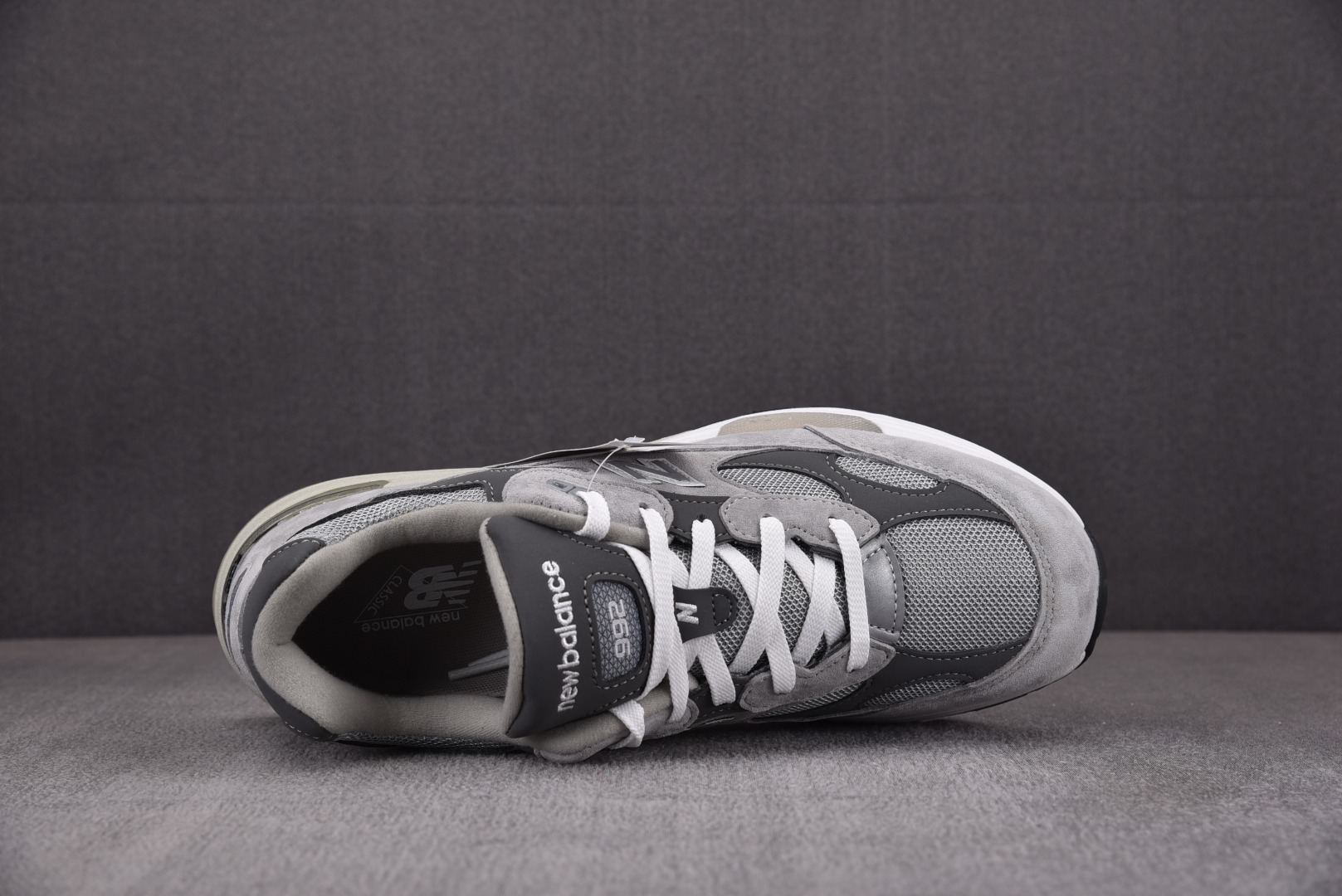 NB992 尺码:36-47New Balance 1112 元祖灰 M992GR YZ004