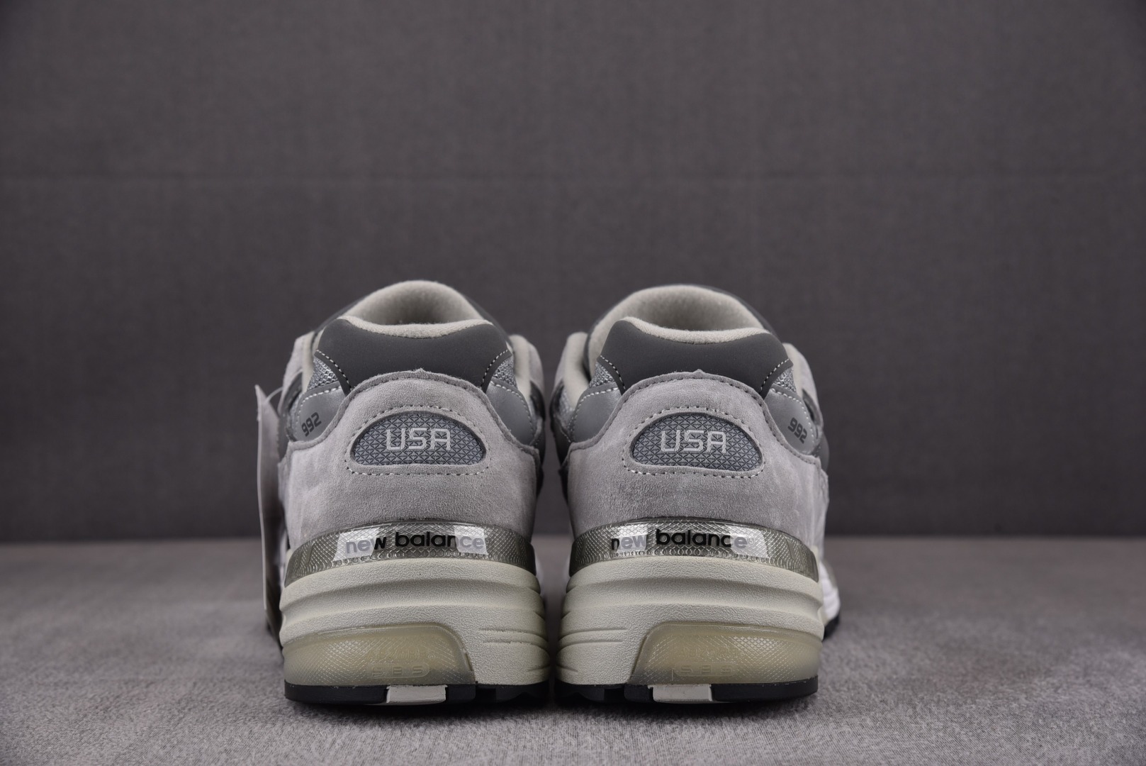NB992 尺码:36-47New Balance 1112 元祖灰 M992GR YZ004