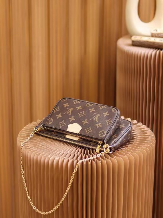 LV特供级别特级皮麻将包)MULTI POCHETTE 三合一M44813 5