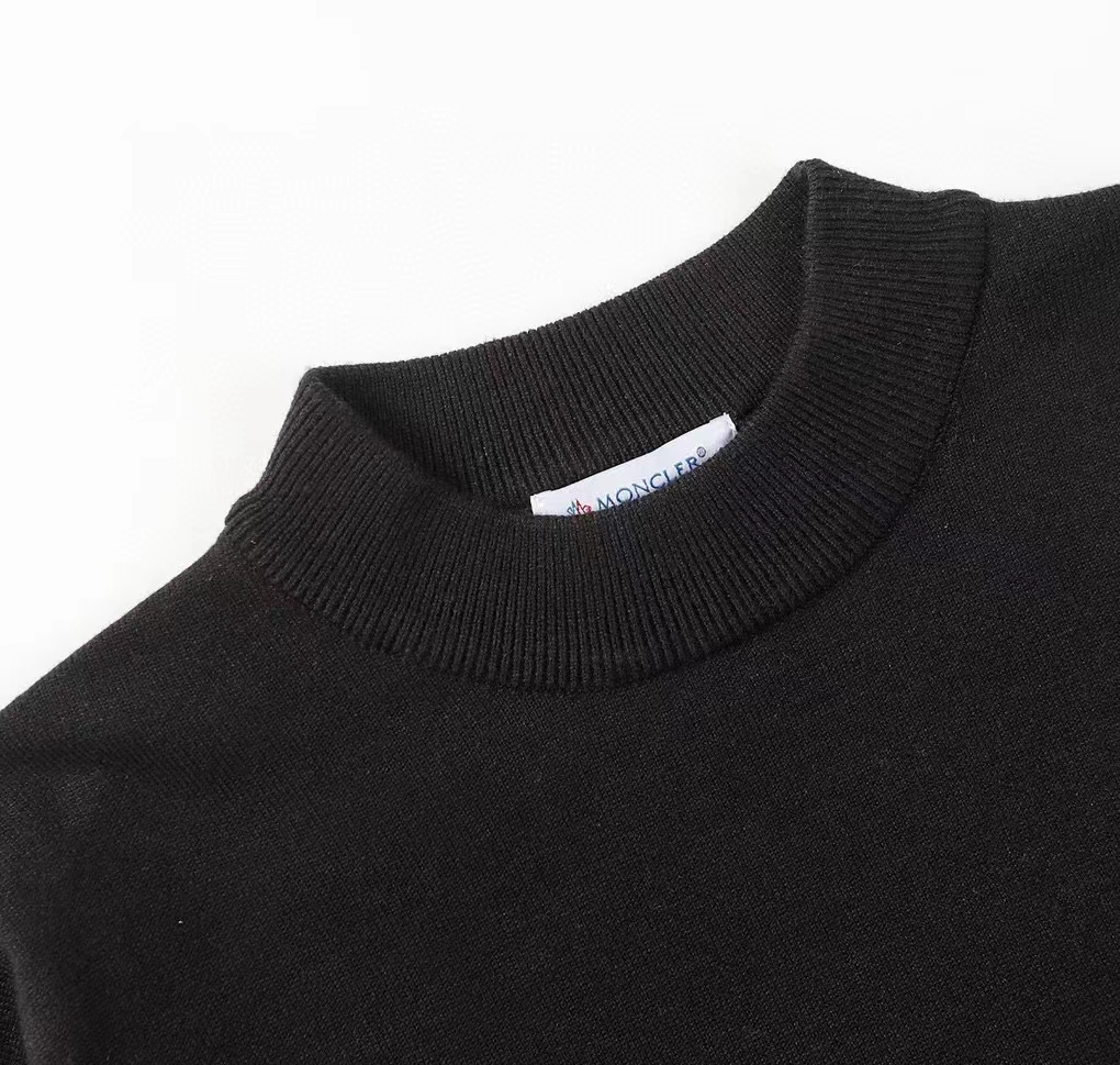 Moncler Script 3 Sweaters: High-End Tailored Wool Series with Innovative Design - 图片 3