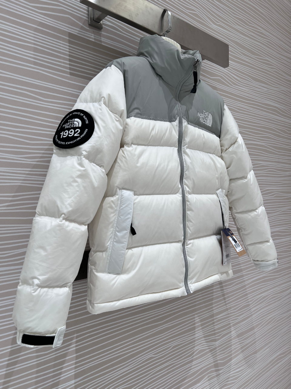 The North Face 1992 30th Anniversary Edition. White. Unisex. Sizes S-XXL. Classic design with 1992 badge.-Big cat