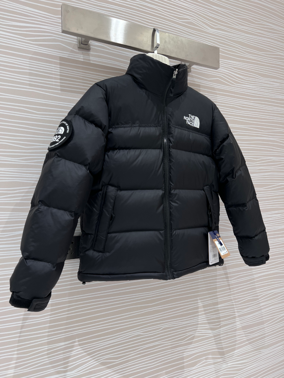 The North Face 1992 Black 30th Anniversary Edition with limited badge, classic 3D patch, and unique 1992 neck label. Unisex. Sizes: S M L XL XXL-Big cat