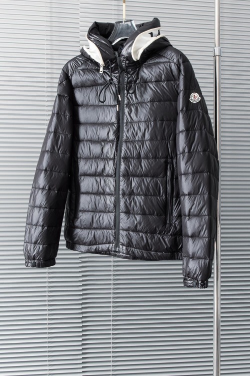 Chaqueta de Plumón con Capucha Moncler FW para Invierno - Calidez y Estilo 1 Chaqueta de Plumón con Capucha Moncler FW para Invierno - Calidez y Estilo