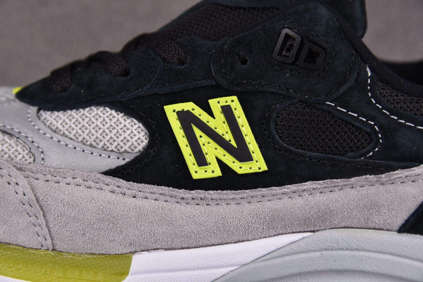 NB992尺码:36-46总裁R版出品-NewBalanceNB992“Volt”黑灰绿M992TQYZ