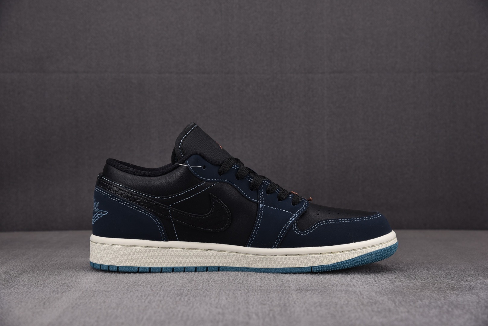 AJLow尺码:35.5-46总裁R版出品-AirJordan1Low“MidnightNavy午夜蓝F