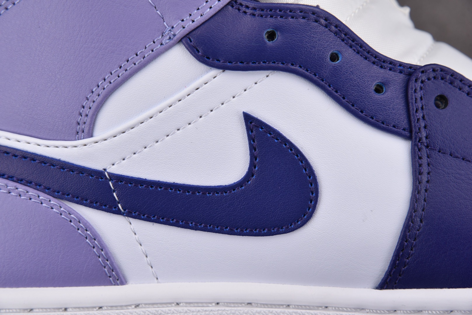 AJMid白紫尺码:40-46总裁R版出品-AirJordan1Mid“Blueberry”白紫DQ84