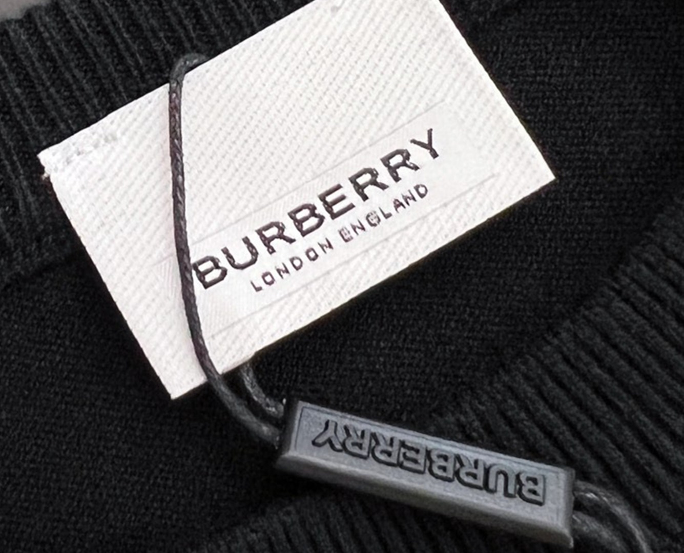 Luxury Custom-Made Burberry Sweaters: Innovative Design and Superior Quality - 图片 5