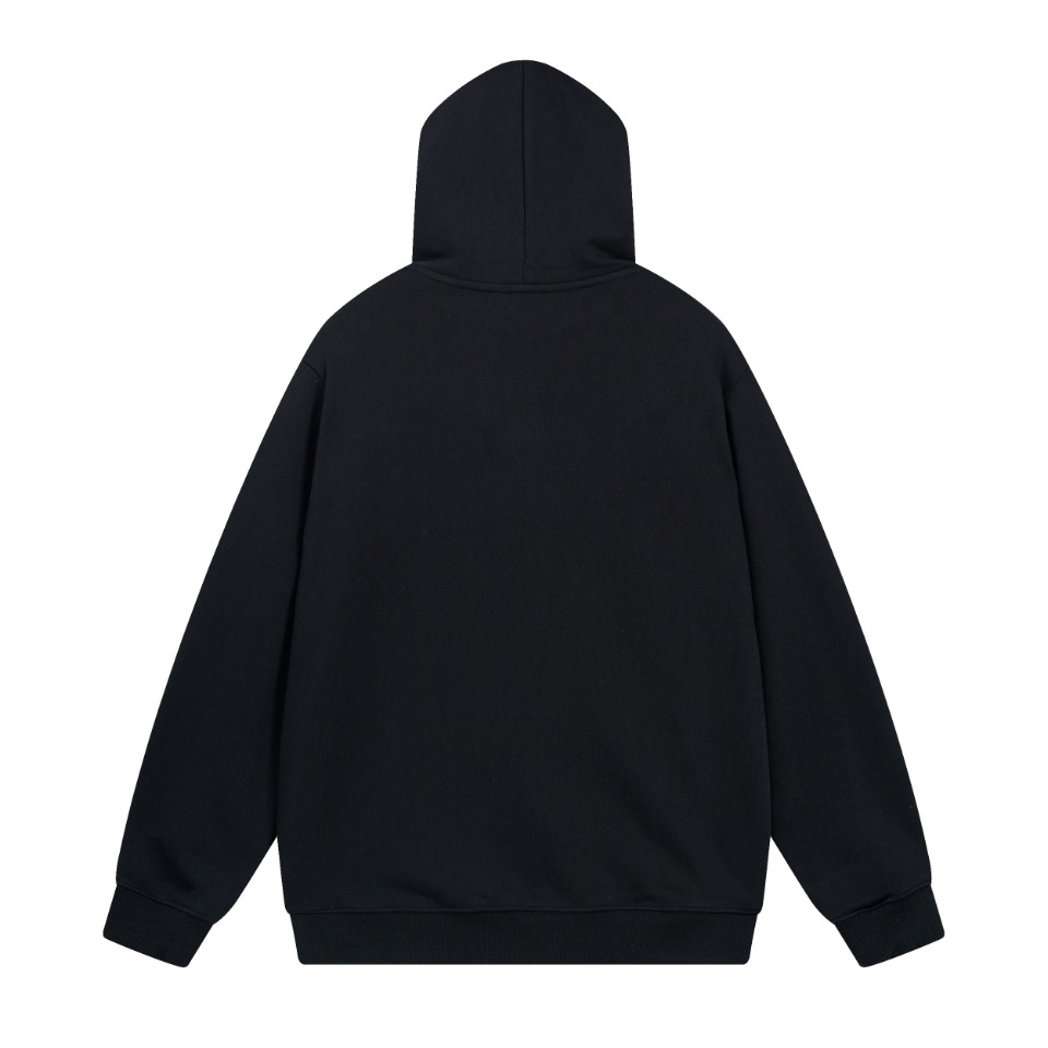 Luxurious CELINE Fall/Winter 2022 Collection Highlights: Hooded Fur Coat with Chain Blason - 图片 2