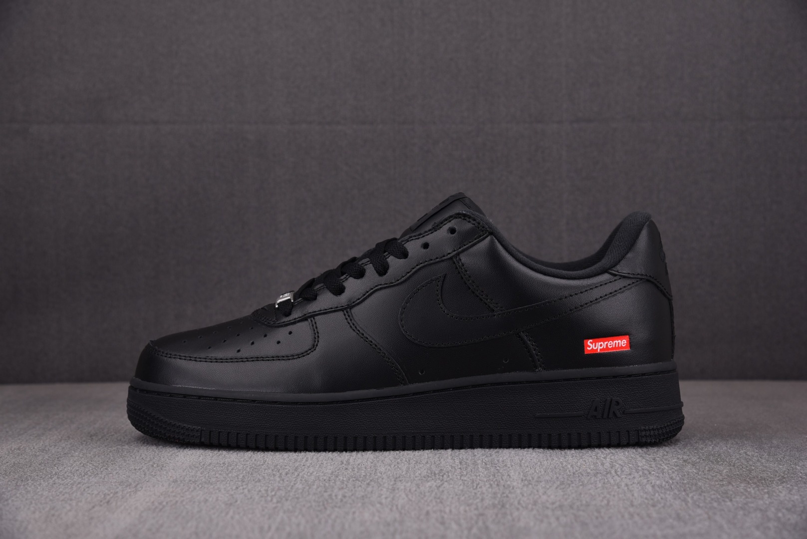 AF1黑色尺码:36-47.5总裁R版出品-SupremexNKAirForce1LowBoxLogo黑