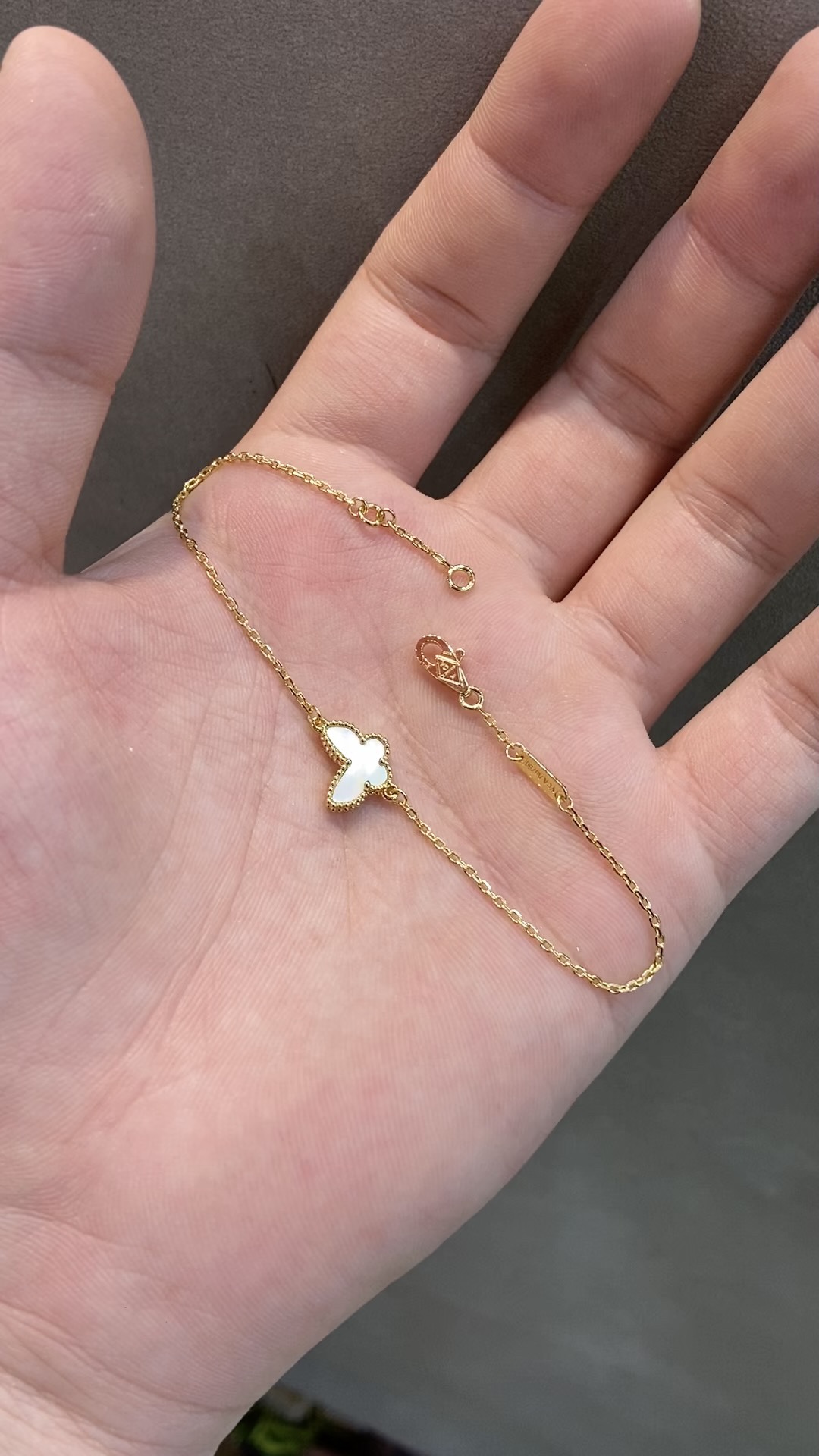 Van Cleef & Arpels vca 白贝蝴蝶手链 小号