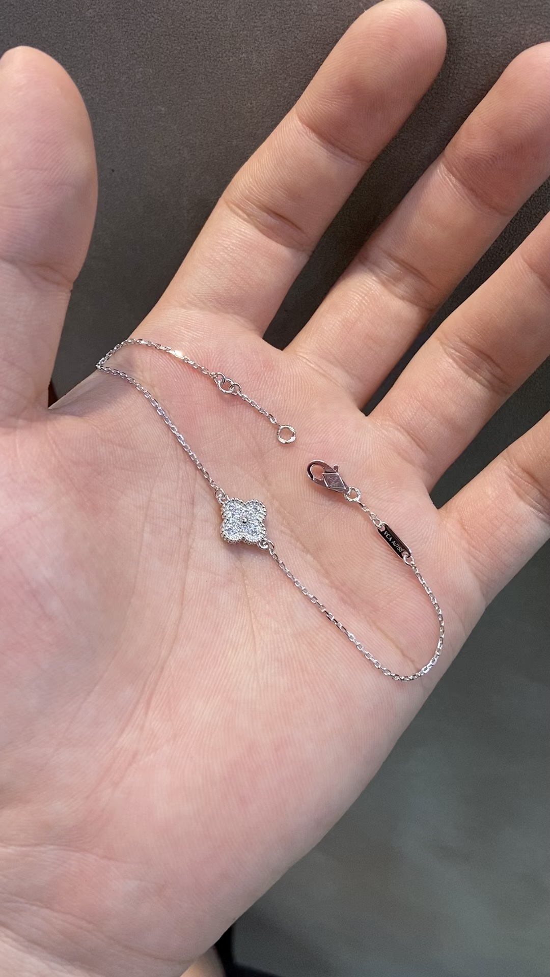 Van Cleef & Arpels vca 小号满钻单花手链 白金色