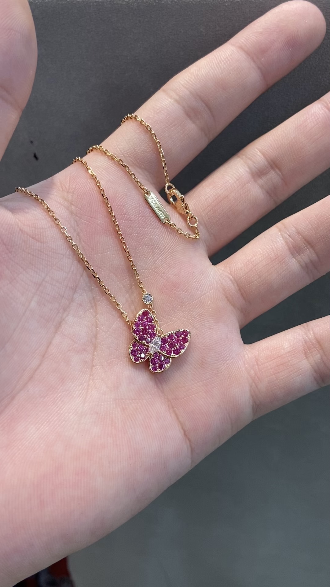 Van Cleef & Arpels vca 粉满钻蝴蝶项链 玫金色