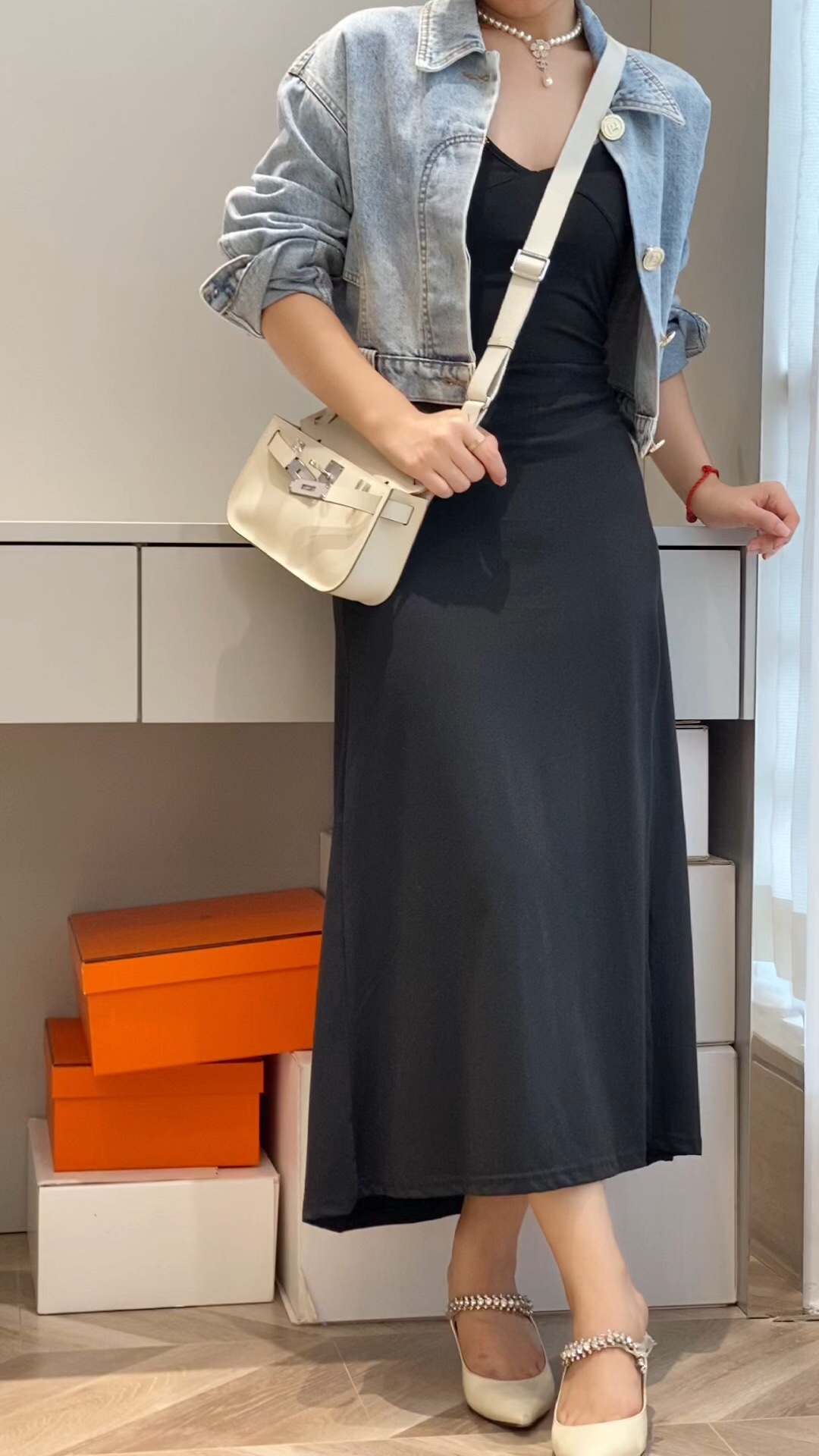 _dxt9s8NmWHiBA_CdroxBhlvHLtVNCVMkM7d6WzQ