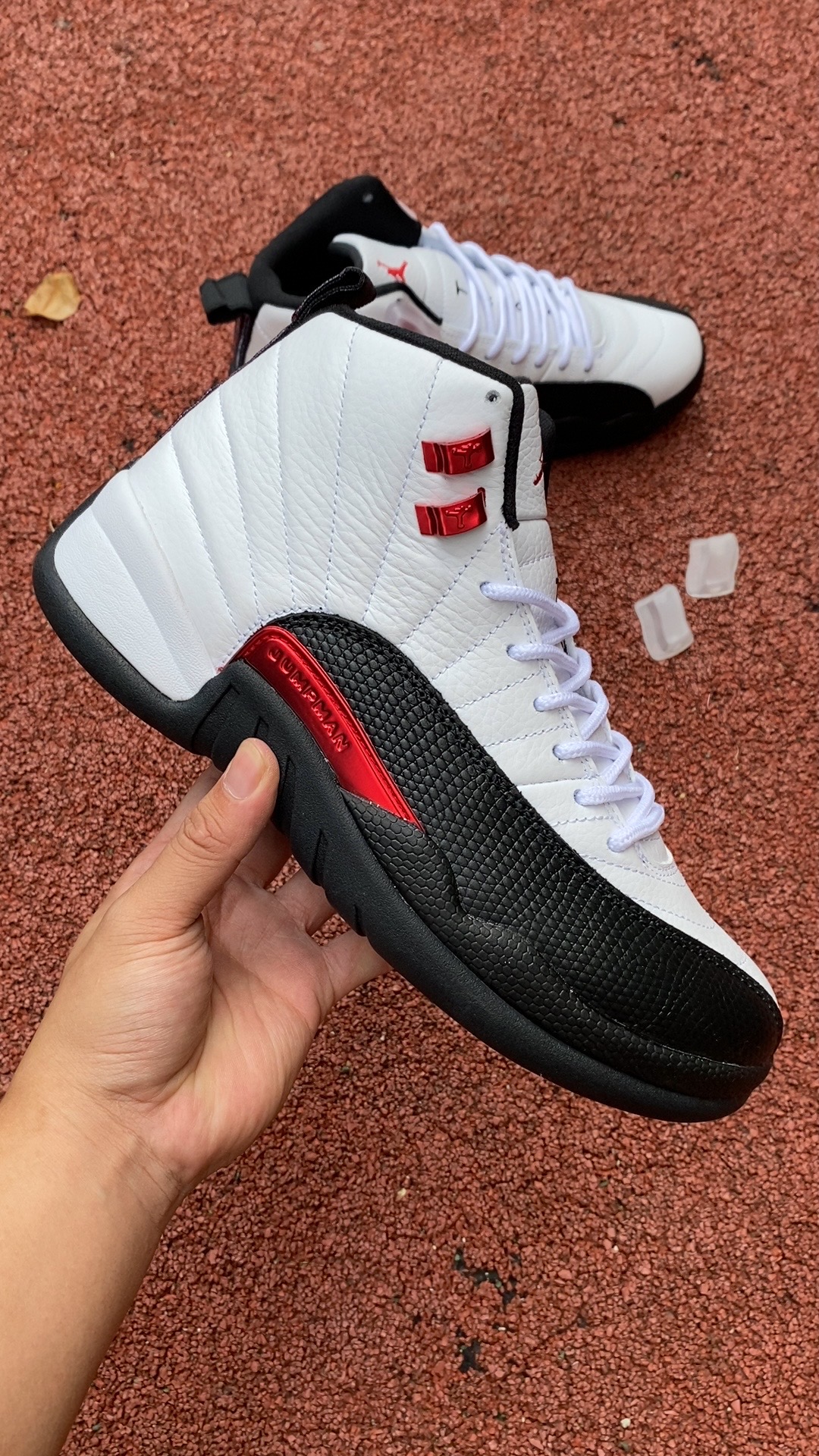 aj12白黑红高帮尺码40-47.5