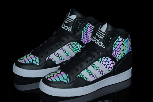 阿迪达斯高帮独家配色出货！2015秋冬款爆款 adidas范冰冰代言夏秋季透气款变色龙36-44