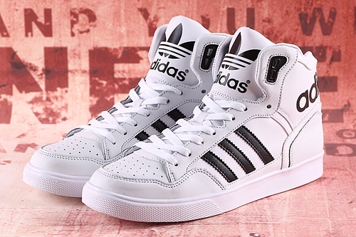 🌈🌈85💰阿迪达斯高帮真标 正品鞋垫范冰冰高帮同款李宇春同款 adidas高帮男女鞋M20864 白黑 男女鞋专柜码36-44 | 真标带半码